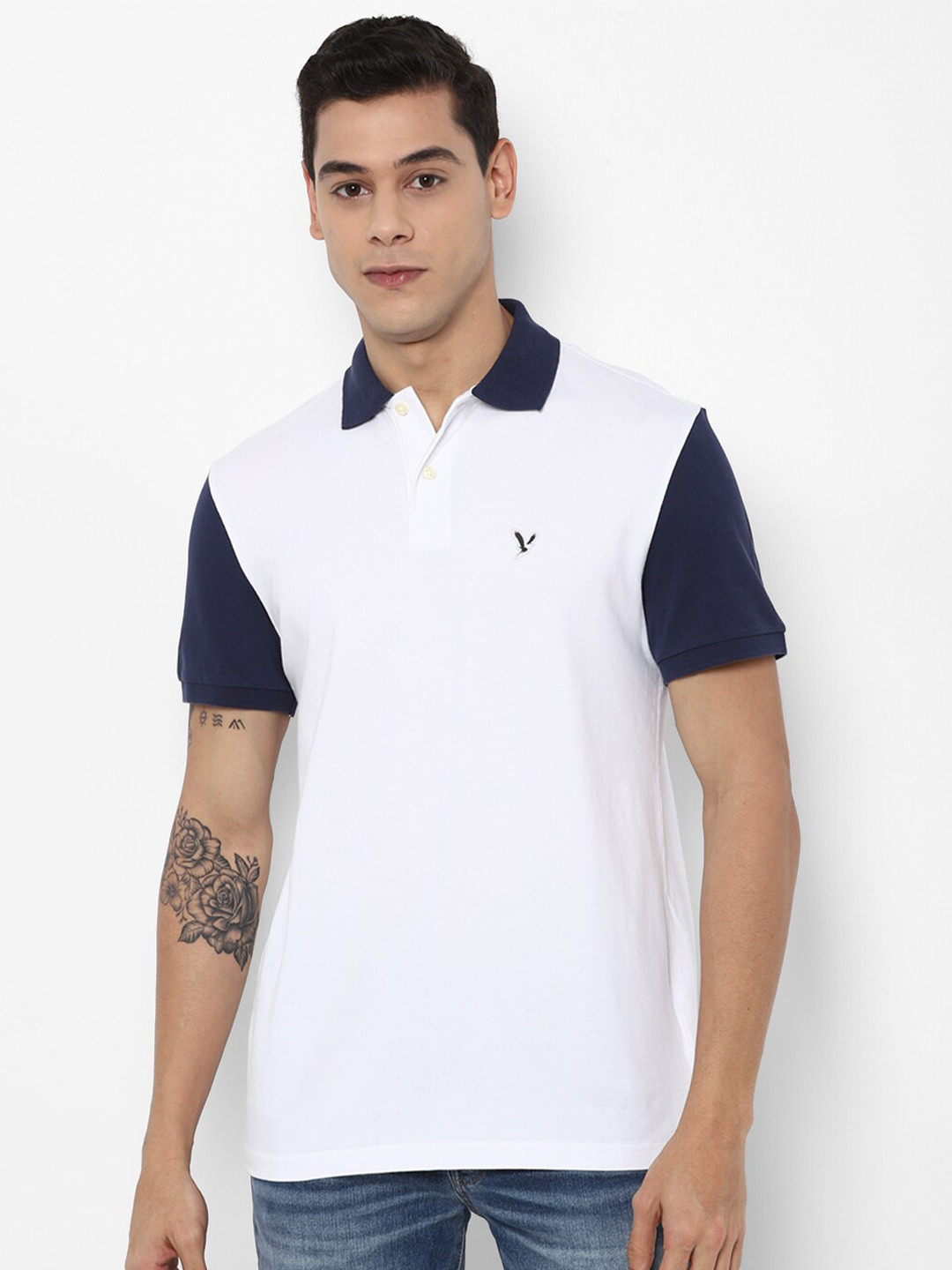 

AMERICAN EAGLE OUTFITTERS Men White Colourblocked Polo Collar Applique T-shirt