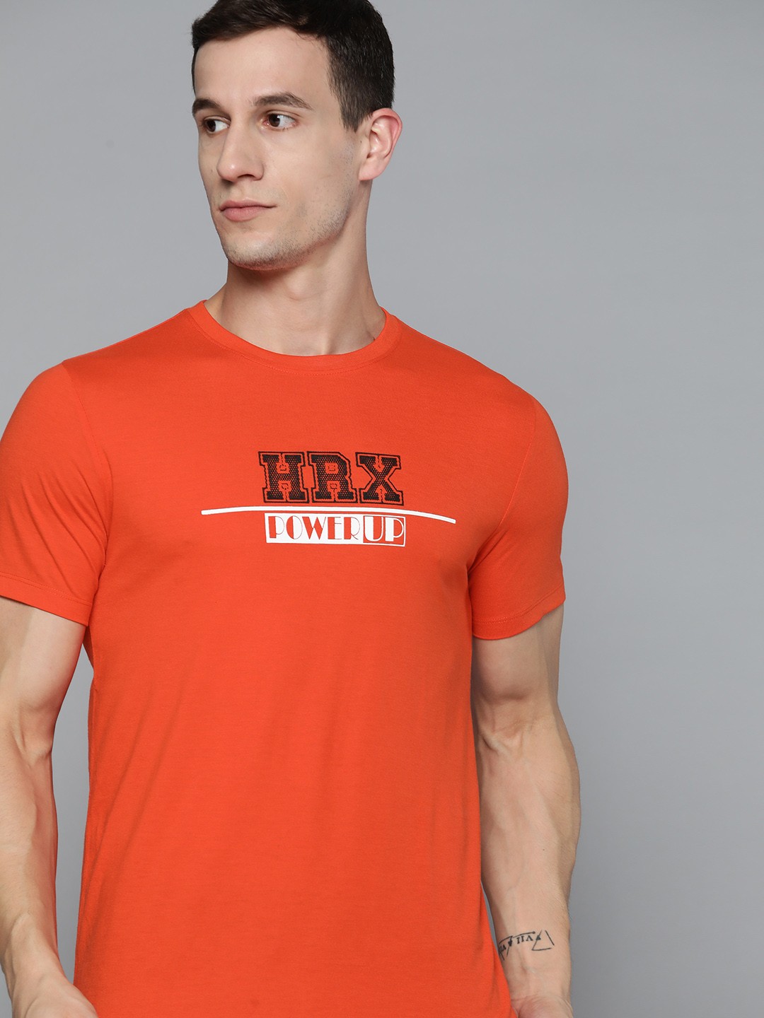 

HRX By Hrithik Roshan Lifestyle Men Oxy Fire Bio-Wash Brand carrier Tshirts, Orange