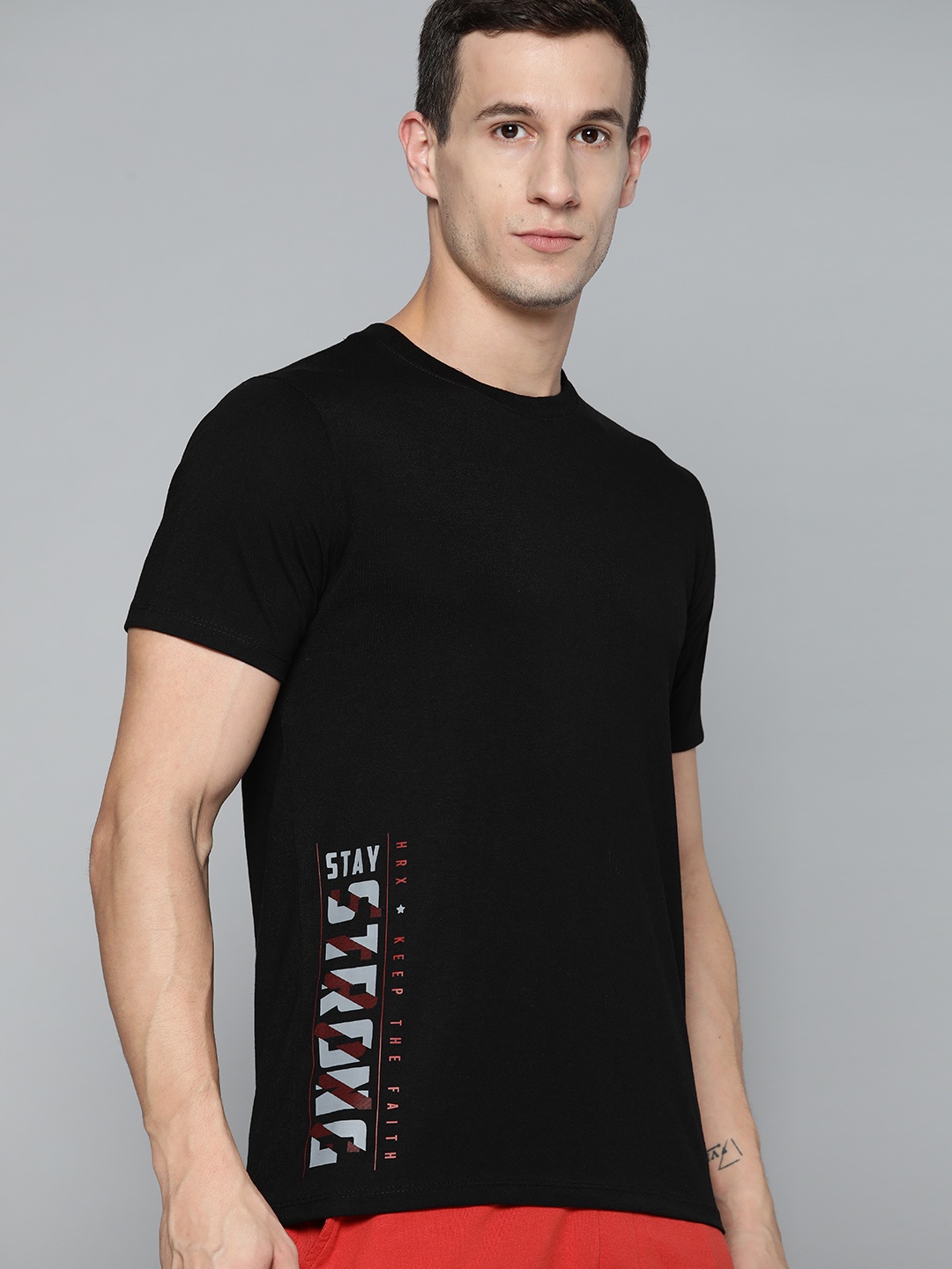 

HRX By Hrithik Roshan Lifestyle Men Jet Black Bio-Wash Brand Carrier T-shirts