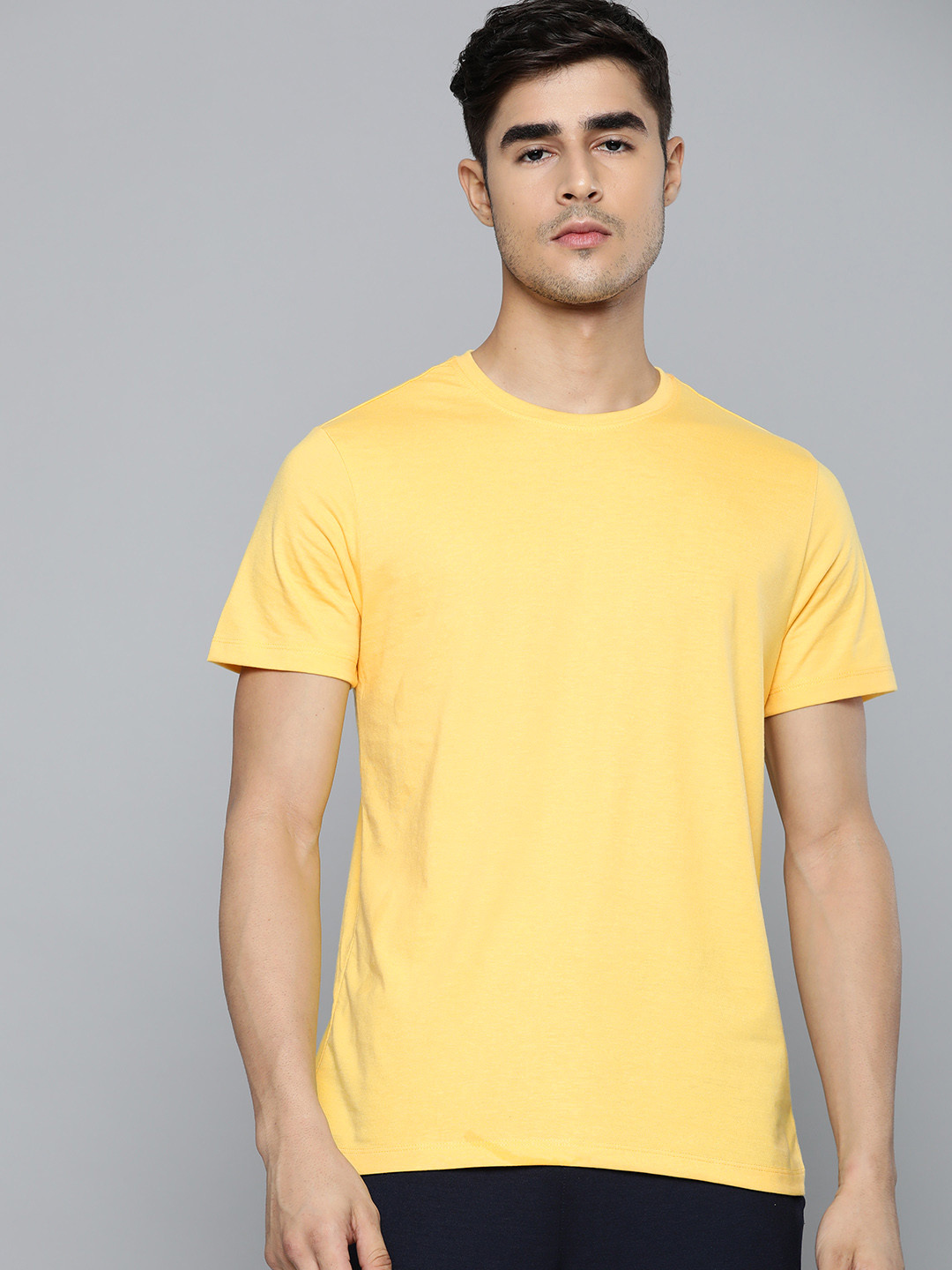 

HRX By Hrithik Roshan Lifestyle Men Sulphur Spring Bio-Wash Brand carrier Tshirt, Yellow