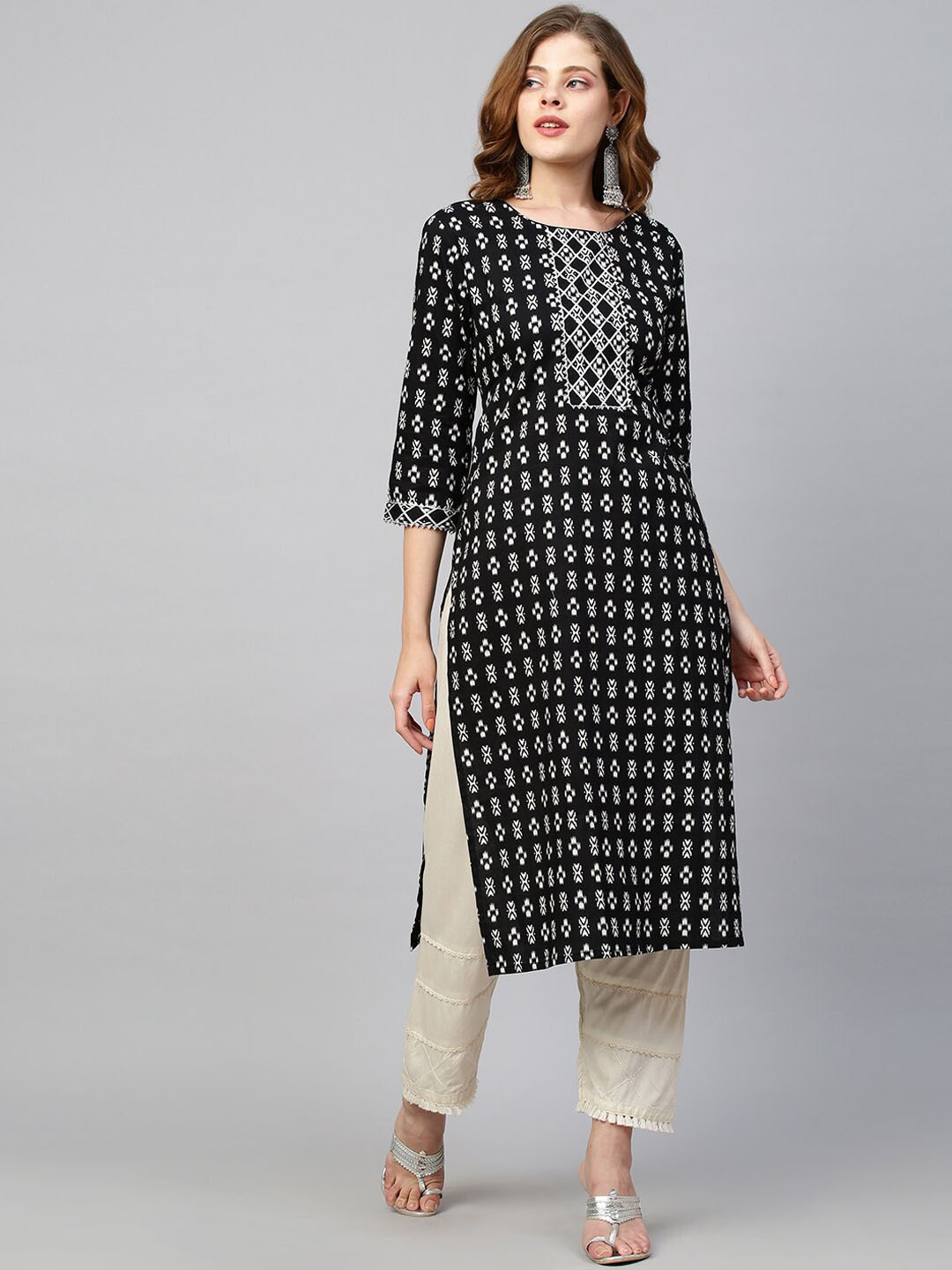 FASHOR Women Black Geometric Printed Mirror Work Kurta