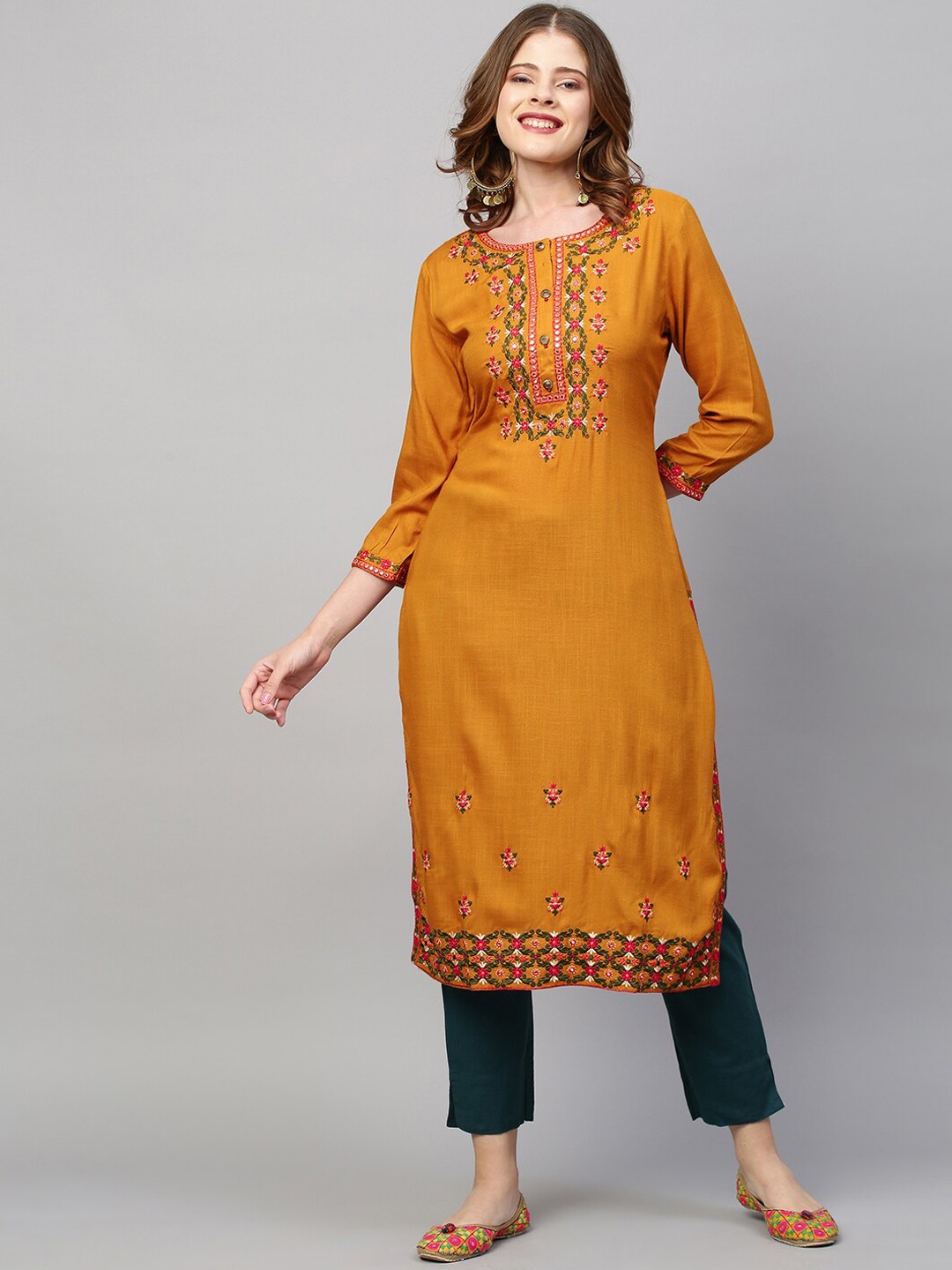 

FASHOR Women Mustard Yellow Floral Embroidered Thread Work Floral Kurta