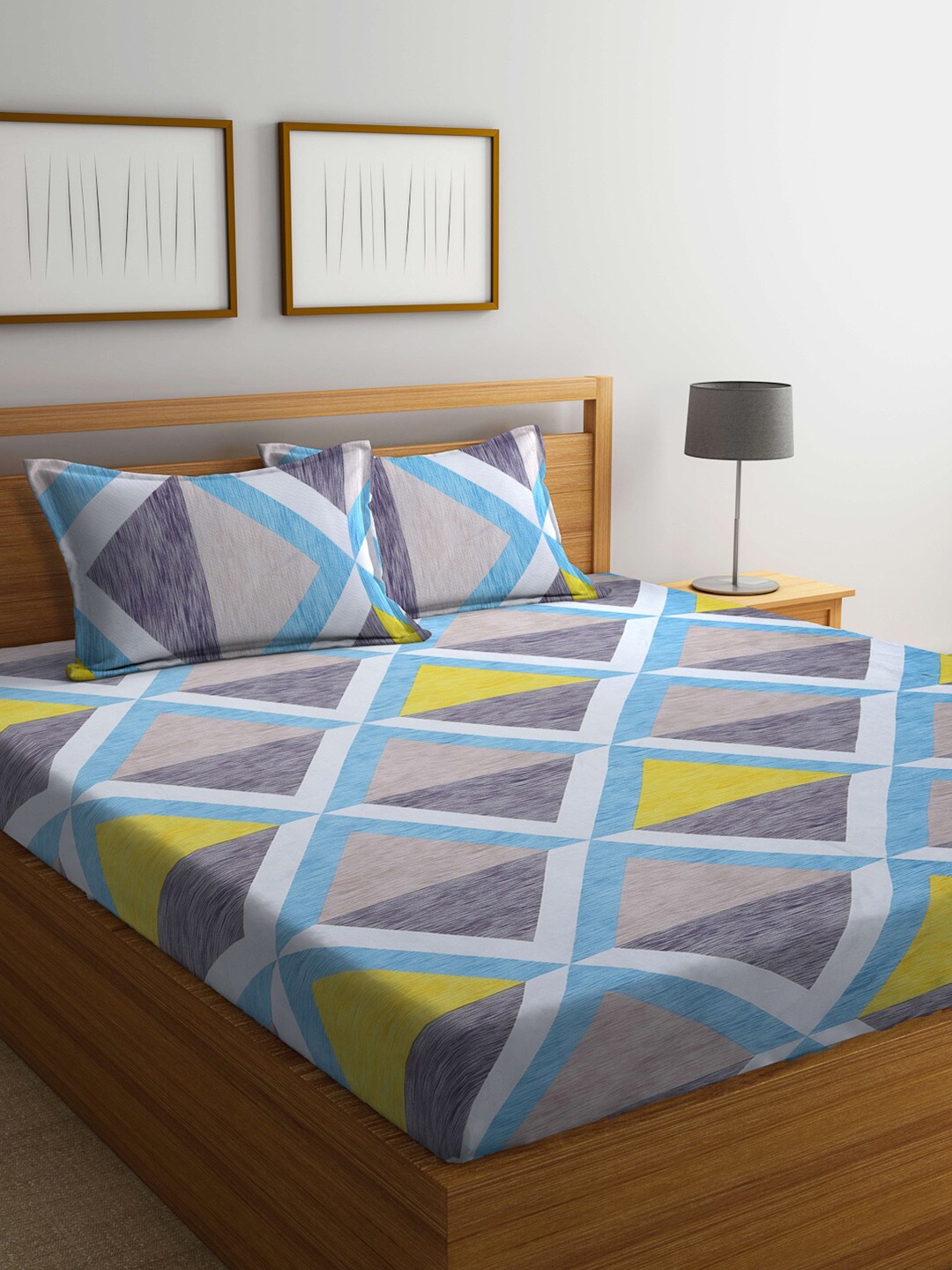 

BOMBAY DYEING Grey & Blue Geometric 104 TC Queen Bedsheet with 2 Pillow Covers