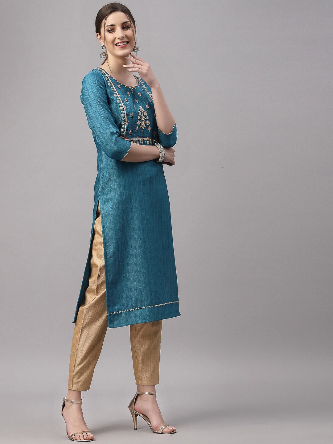 

SANISA Women Teal Floral Embroidered Thread Work Kurta