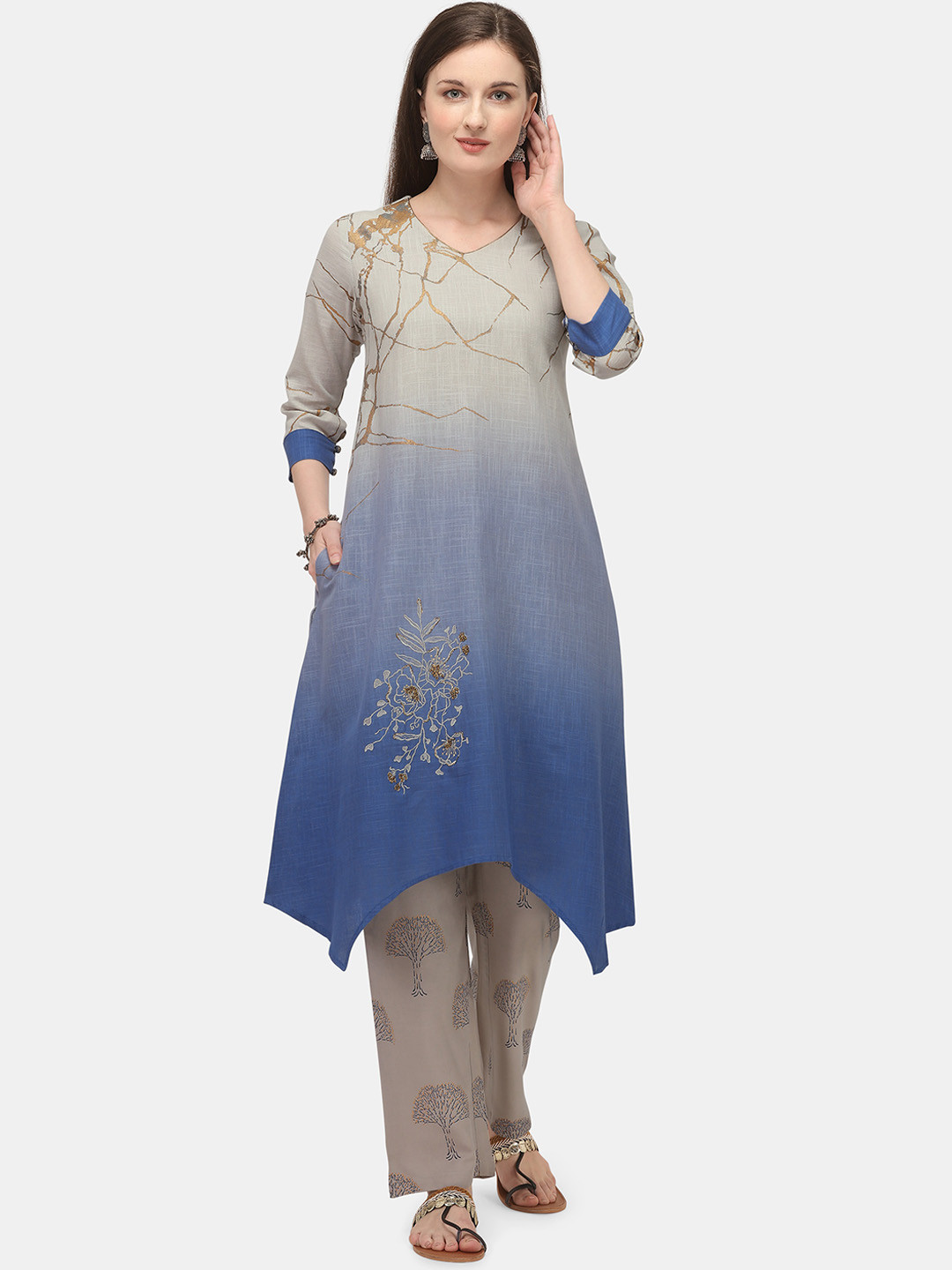 

Jansi Women Blue Floral Printed Kurta with Trousers