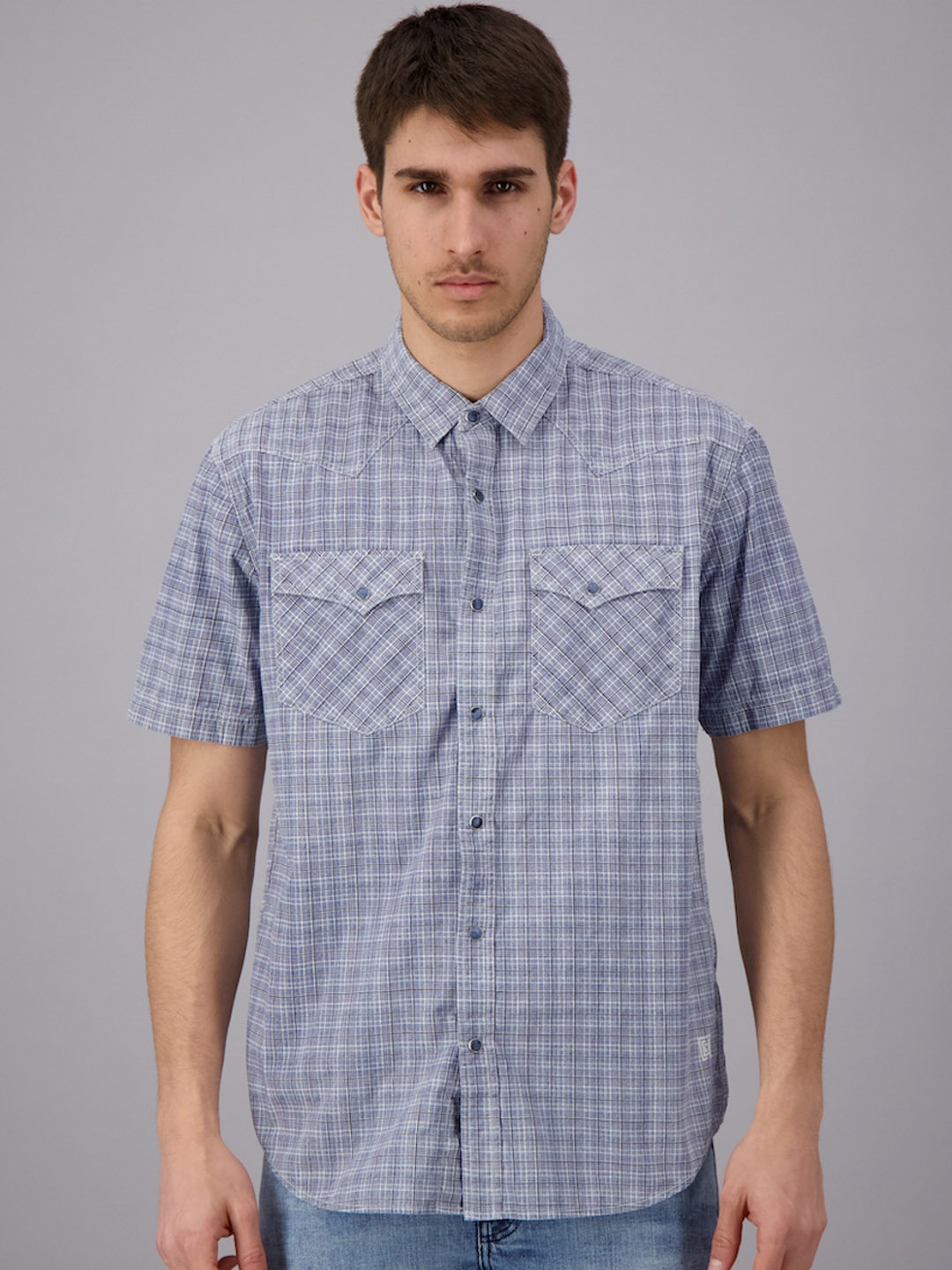 

FREESOUL Men Blue Checked Casual Shirt