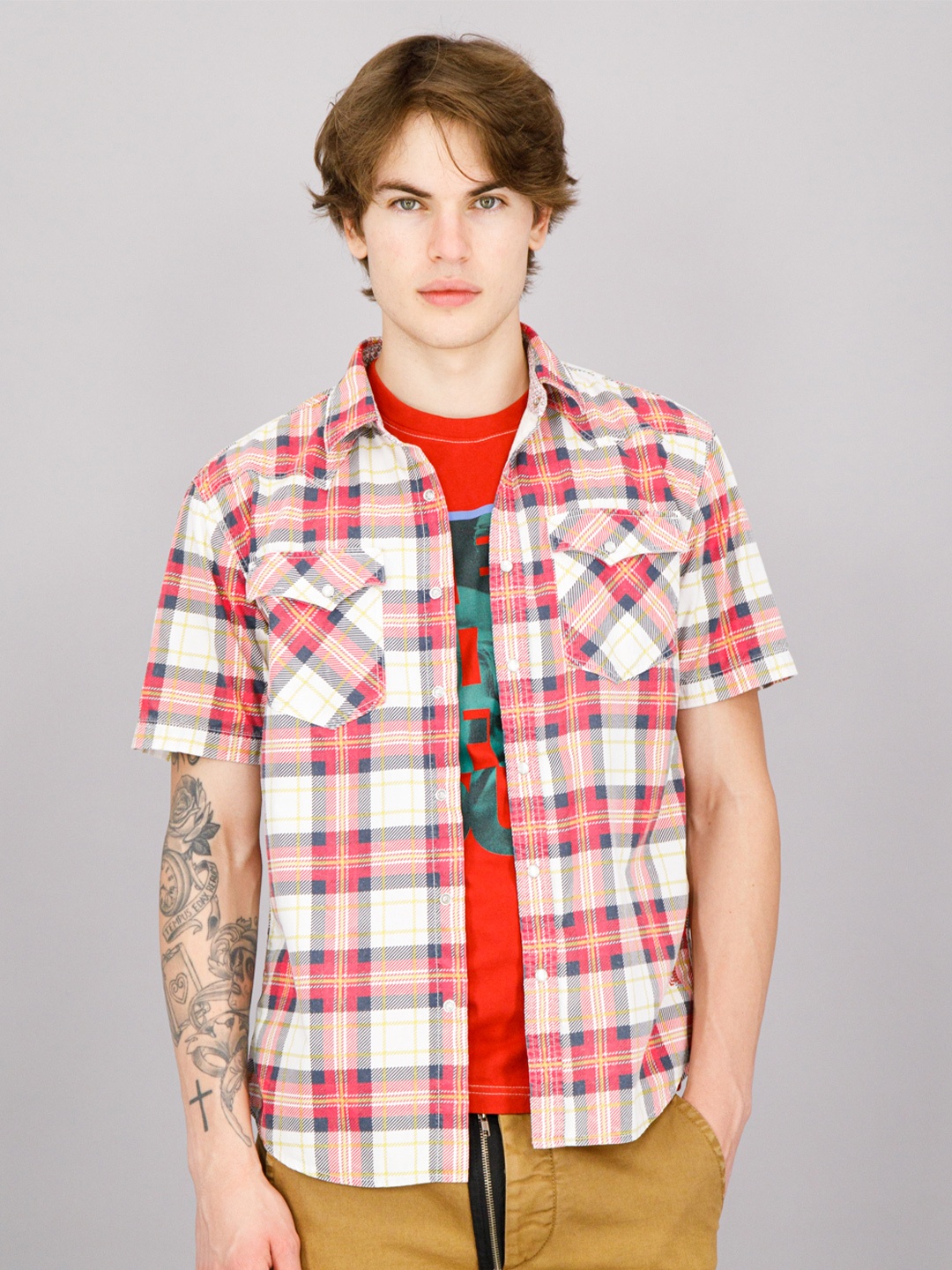 

FREESOUL Men Red Gingham Checks Checked Casual Shirt