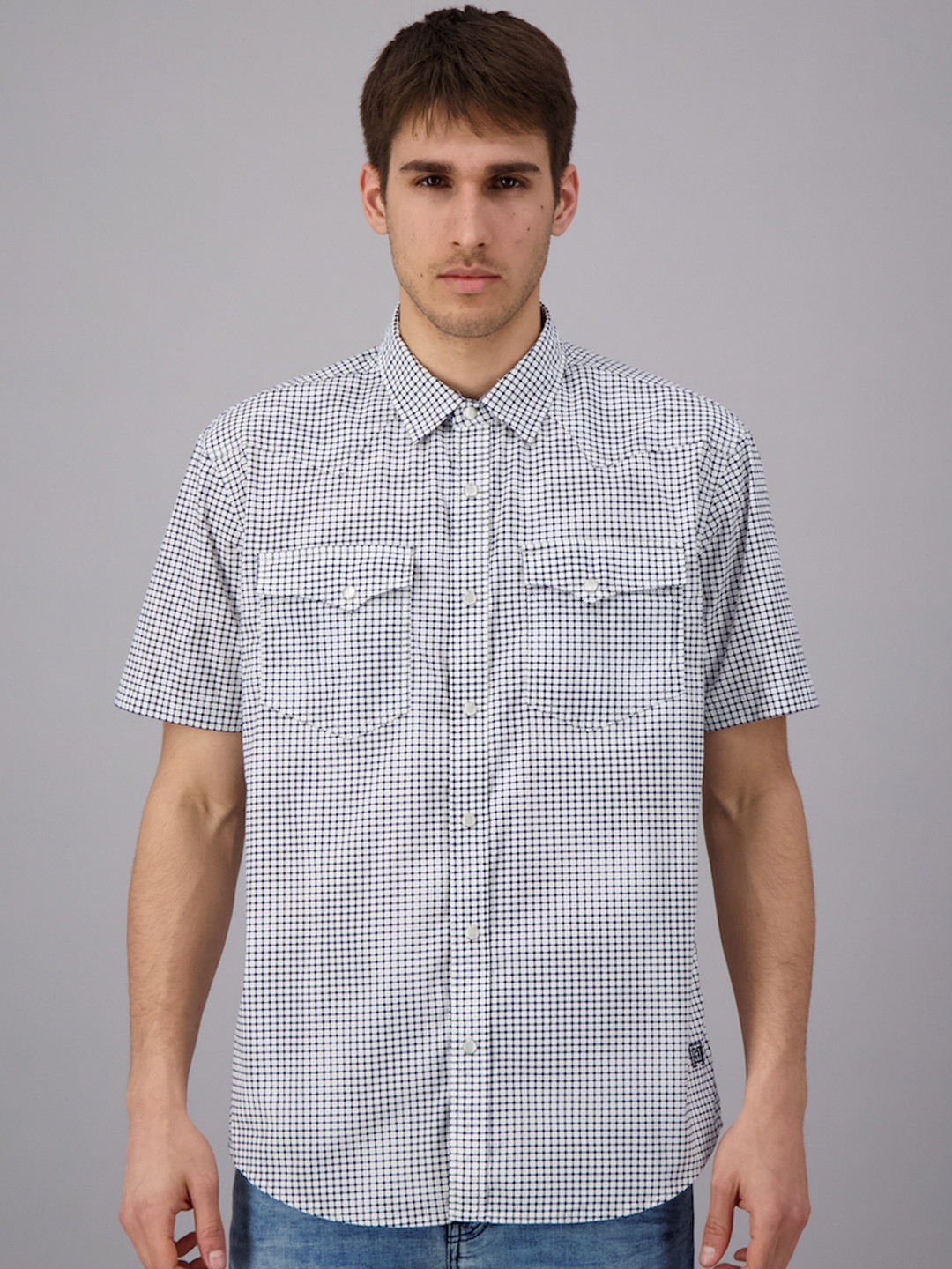 

FREESOUL Men Blue & White Checked Casual Shirt