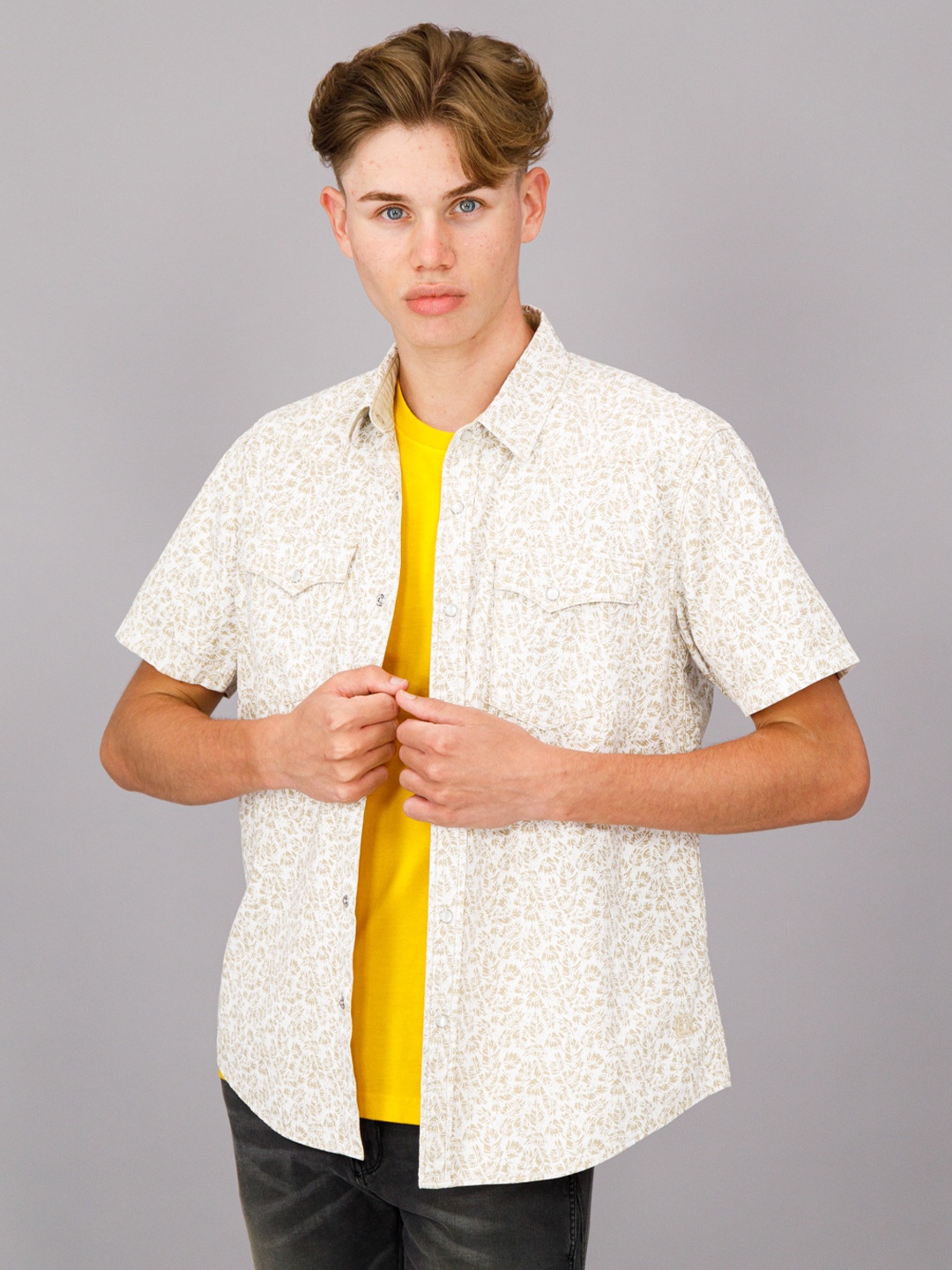 

FREESOUL Men Grey Printed Casual Shirt