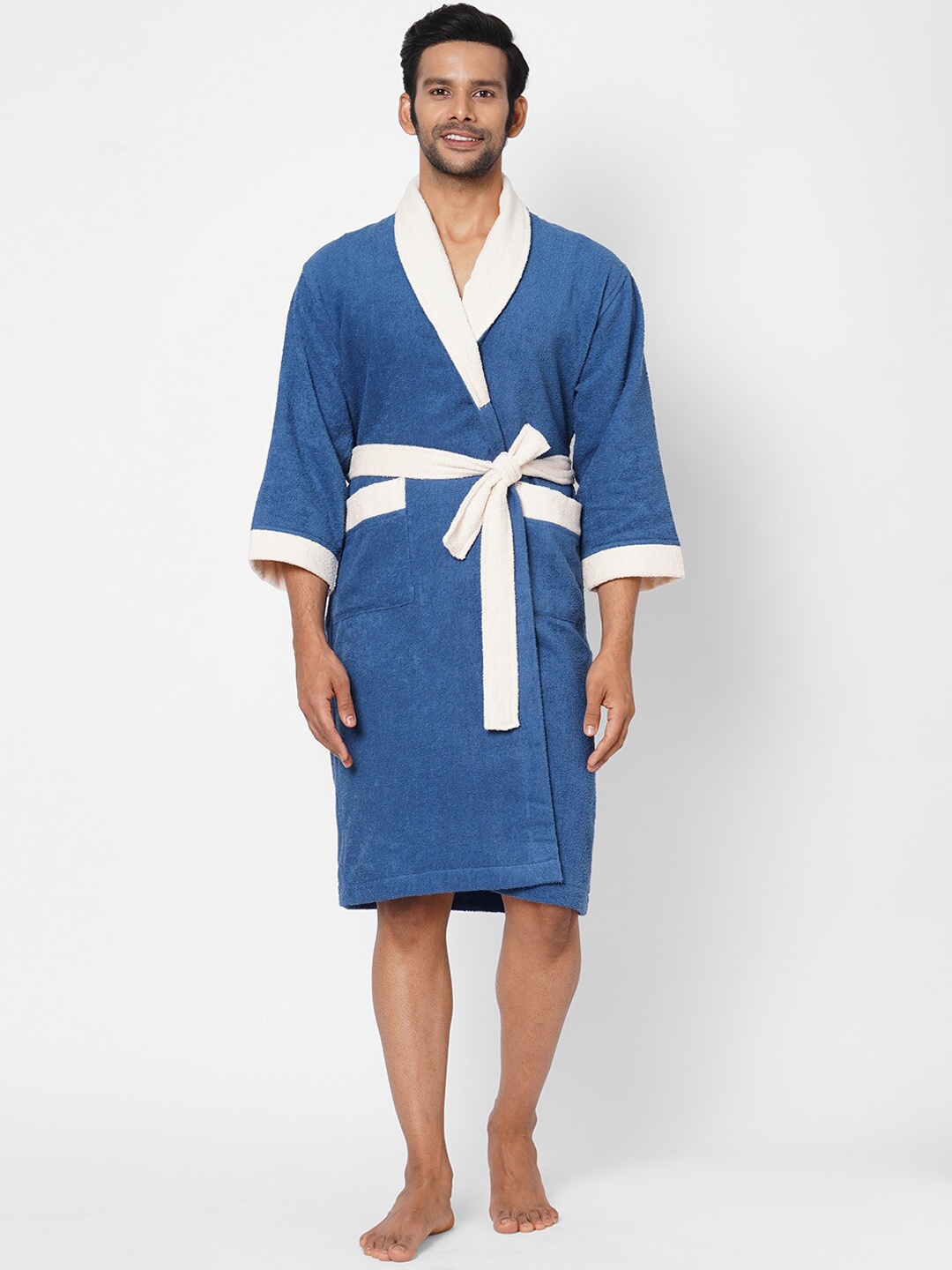 SPACES Unisex Blue & White Solid Pure Cotton Bath Robe