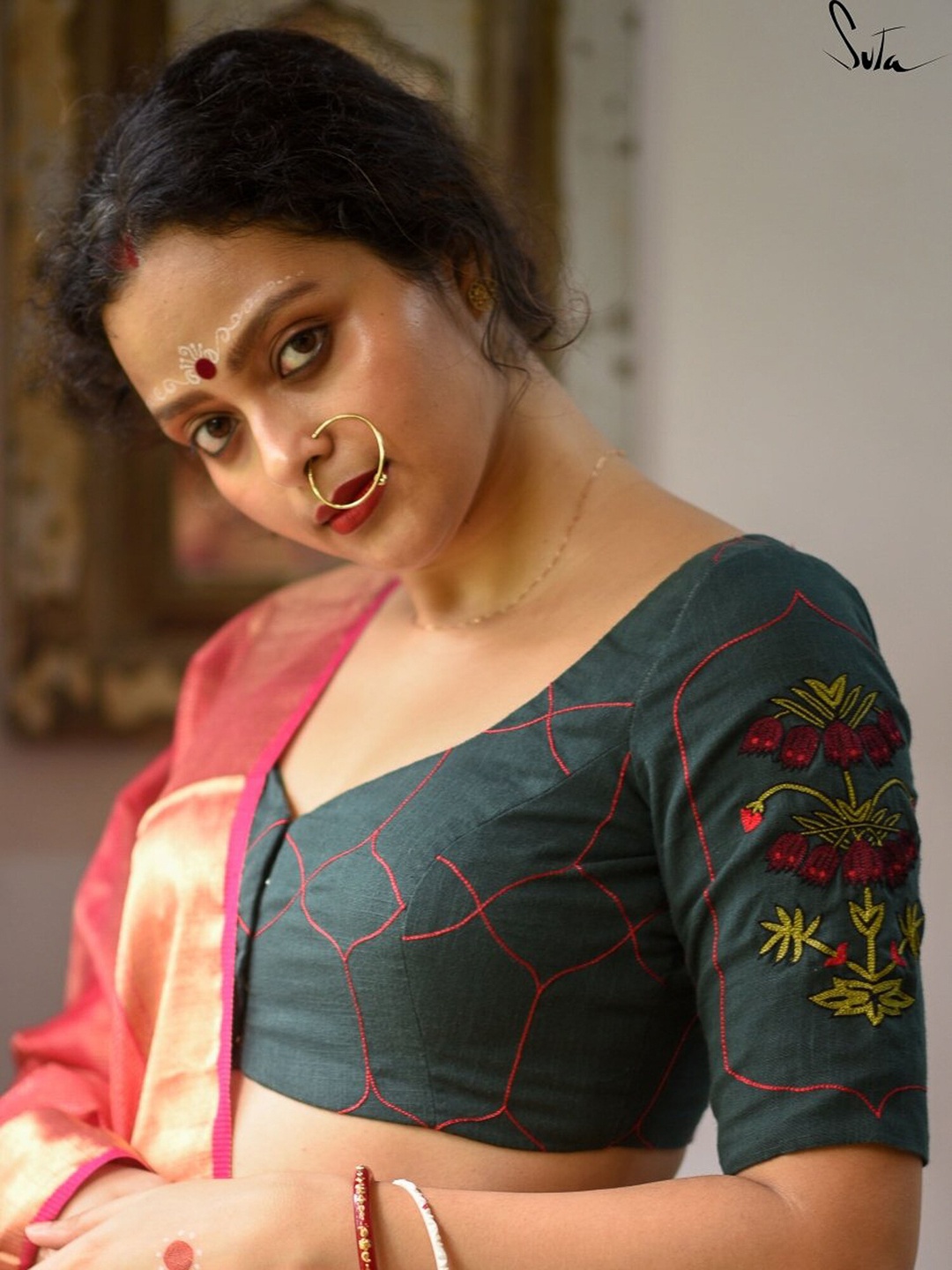 

Suta Women Green Embroidered Cotton Saree Blouse