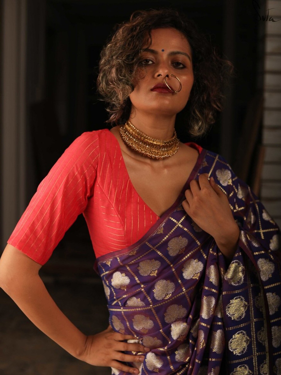 

Suta Women Pink Woven Design Silk Cotton Saree Blouse