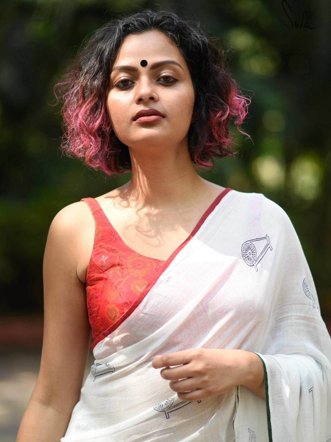 

Suta Red Solid Silk Saree Blouse