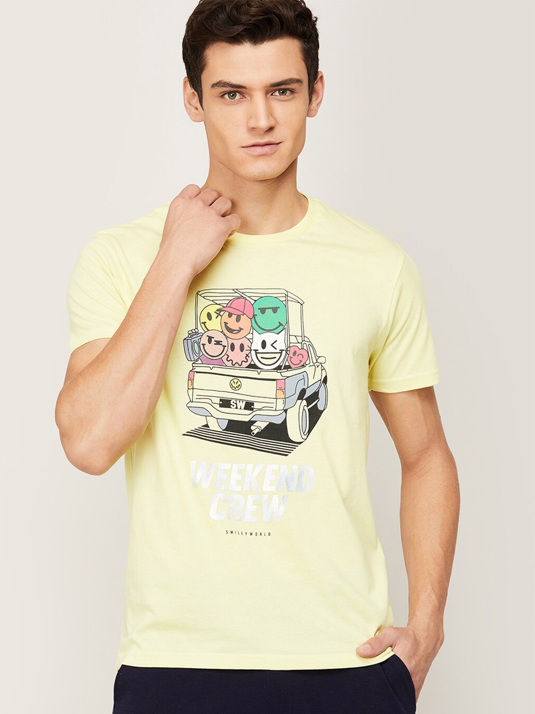 

SmileyWorld Men Yellow Printed Slim Fit T-shirt