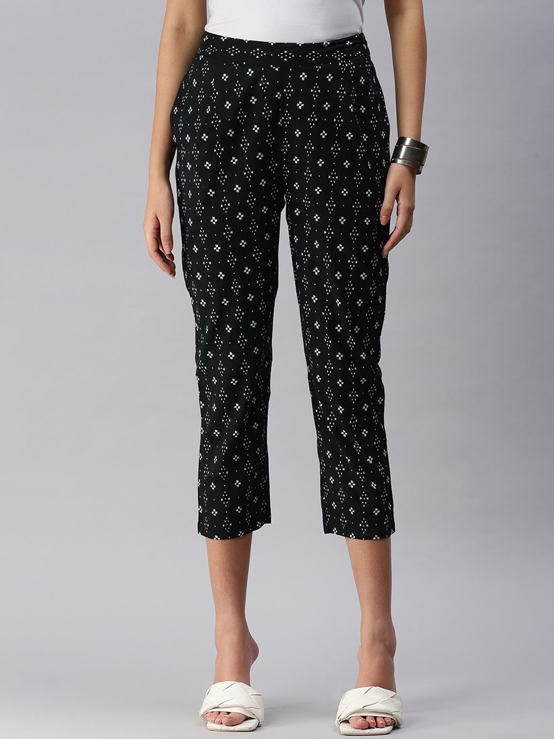 

De Moza Women Black Ethnic Motifs Printed Slim Fit Trousers