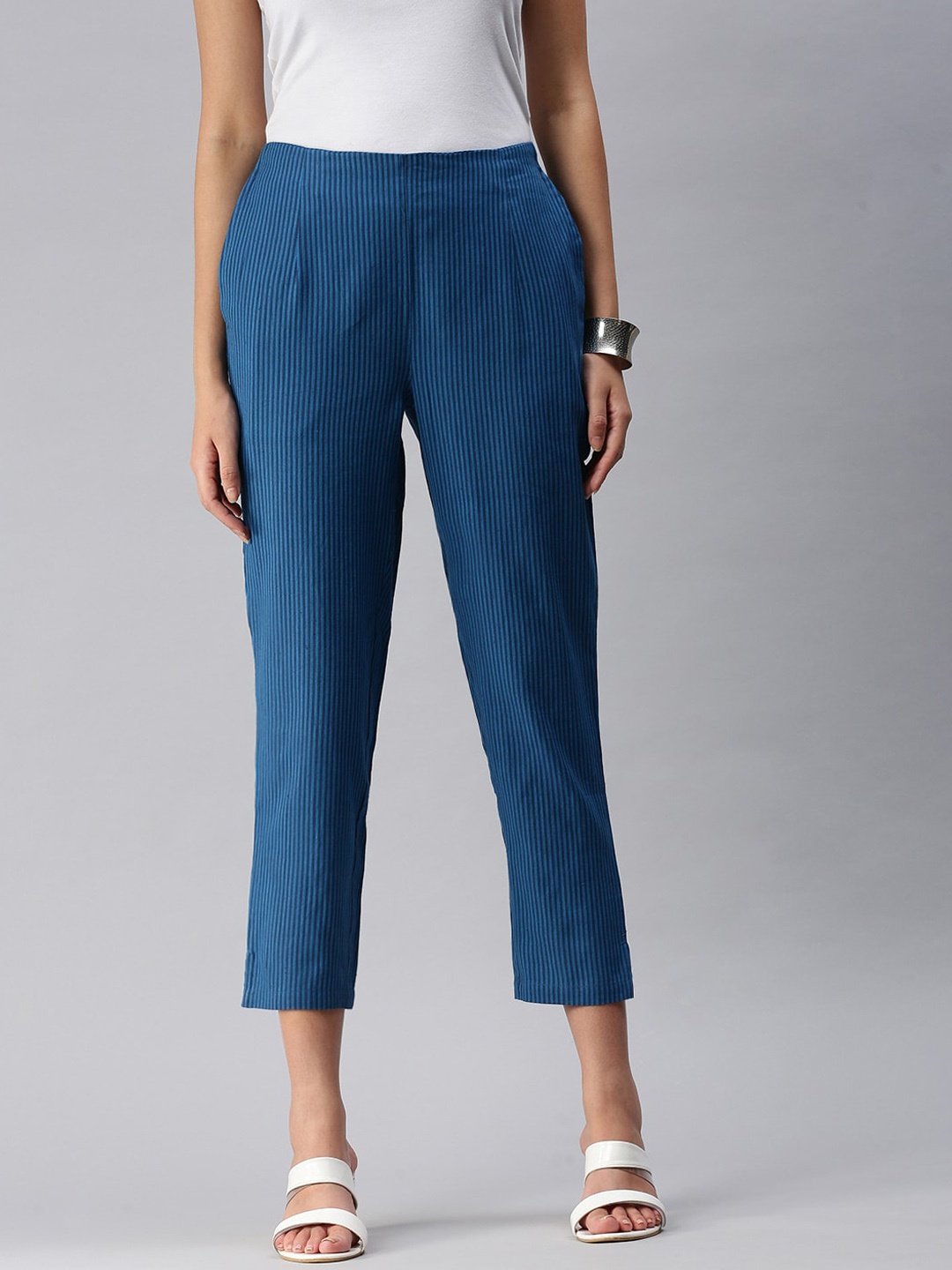 

De Moza Women Blue Tapered Fit Pleated Trousers 100% Cotton
