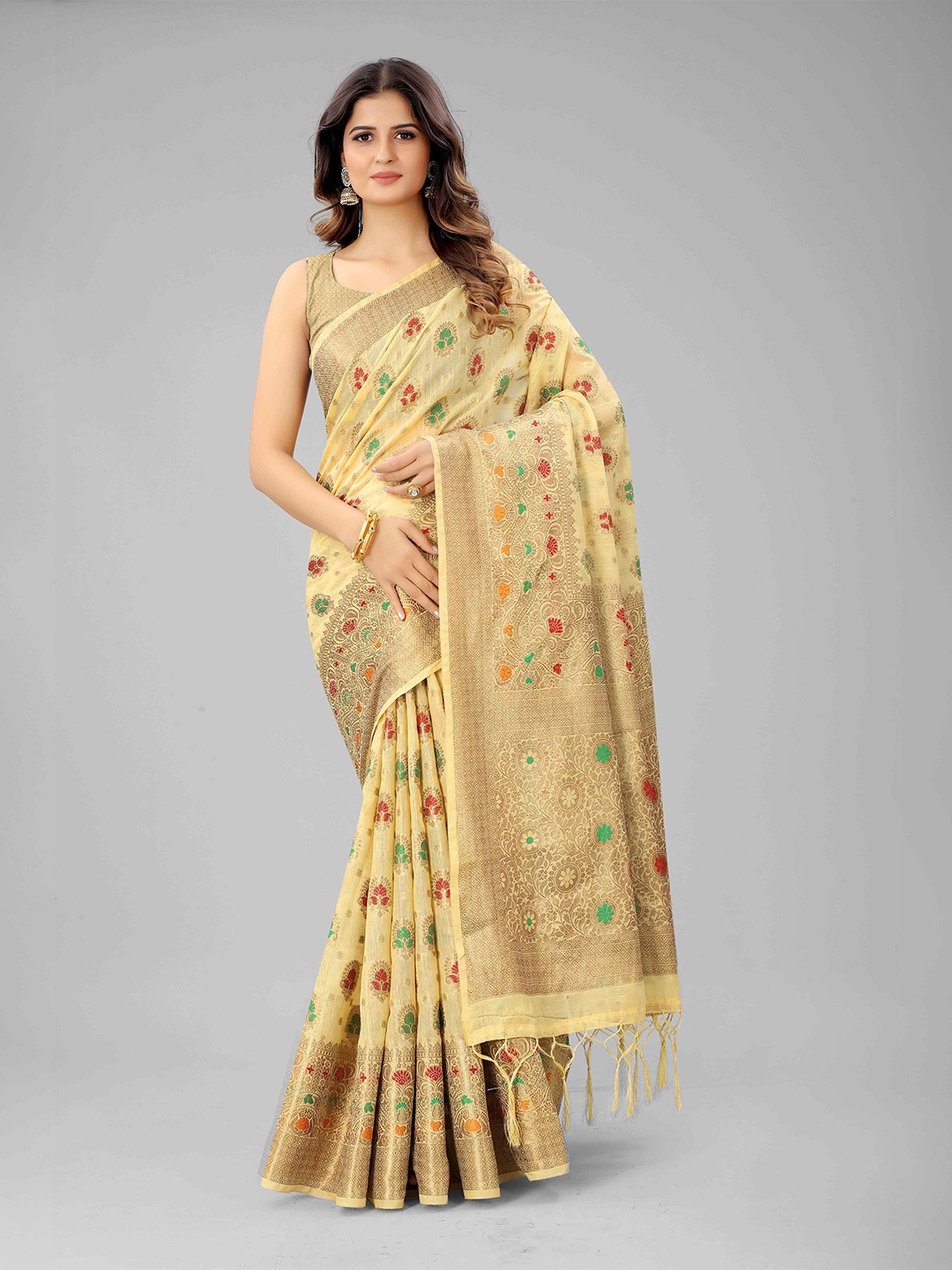 

Mizzific Cream-Coloured & Red Floral Zari Pure Cotton Chanderi Saree
