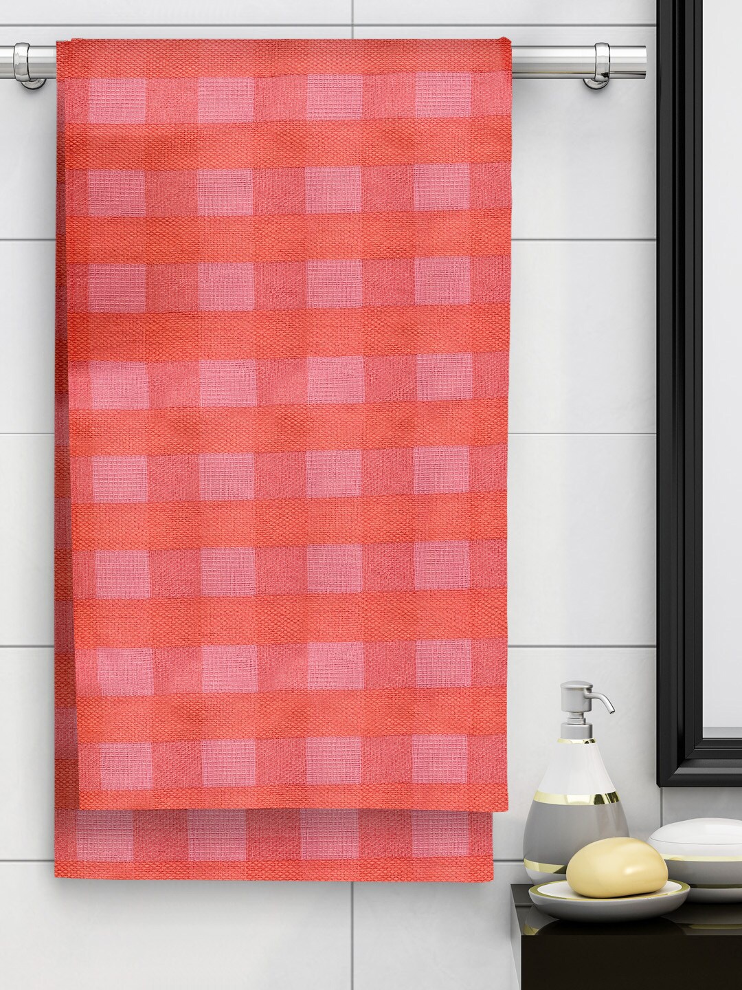 

Athom Trendz Pack of 5 Pink Self Design 210 GSM Cotton Bath Towels