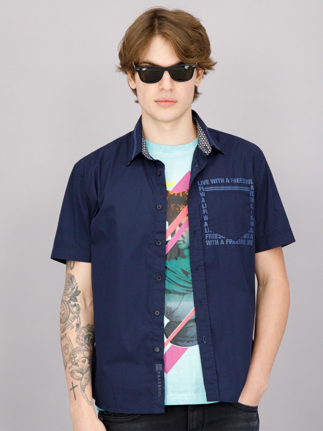 

FREESOUL Men Blue Casual Short Sleeve Shirt