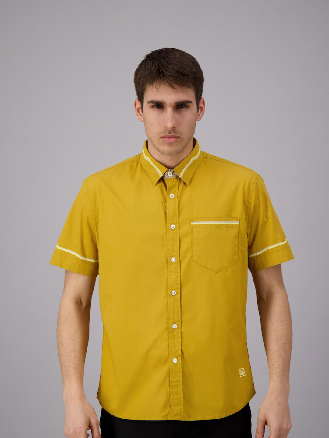 

FREESOUL Men Mustard Yellow Solid Casual Shirt
