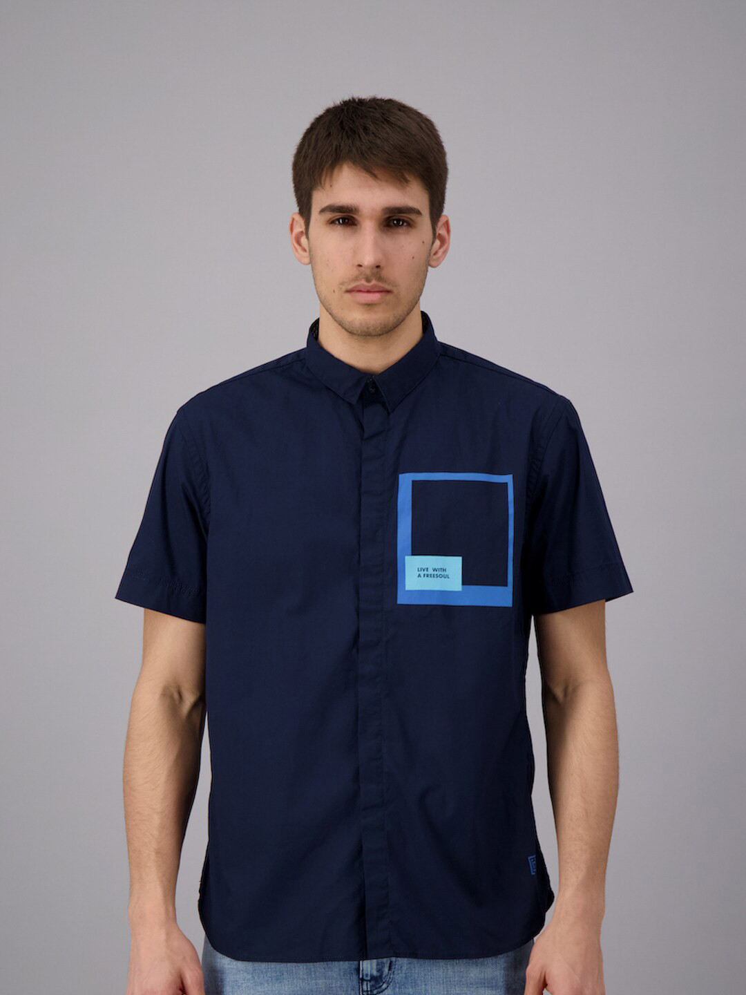 

FREESOUL Men Navy Blue Solid Casual Shirt