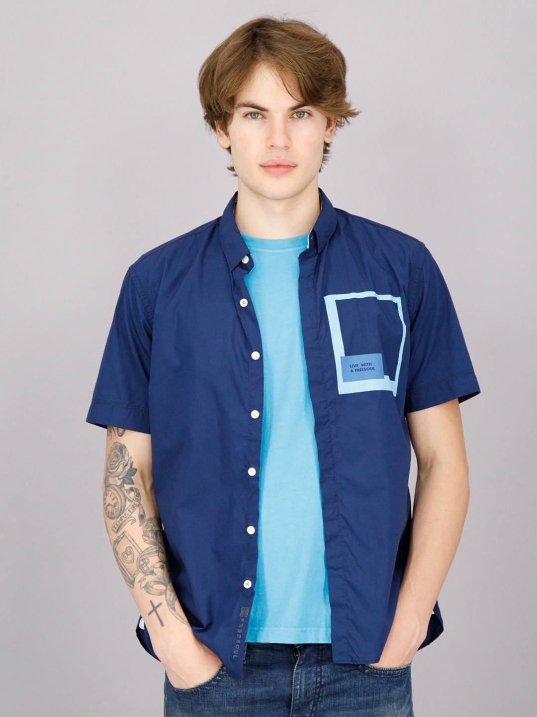 

FREESOUL Men Blue Printed Regular Fit Cotton Casual Shirt