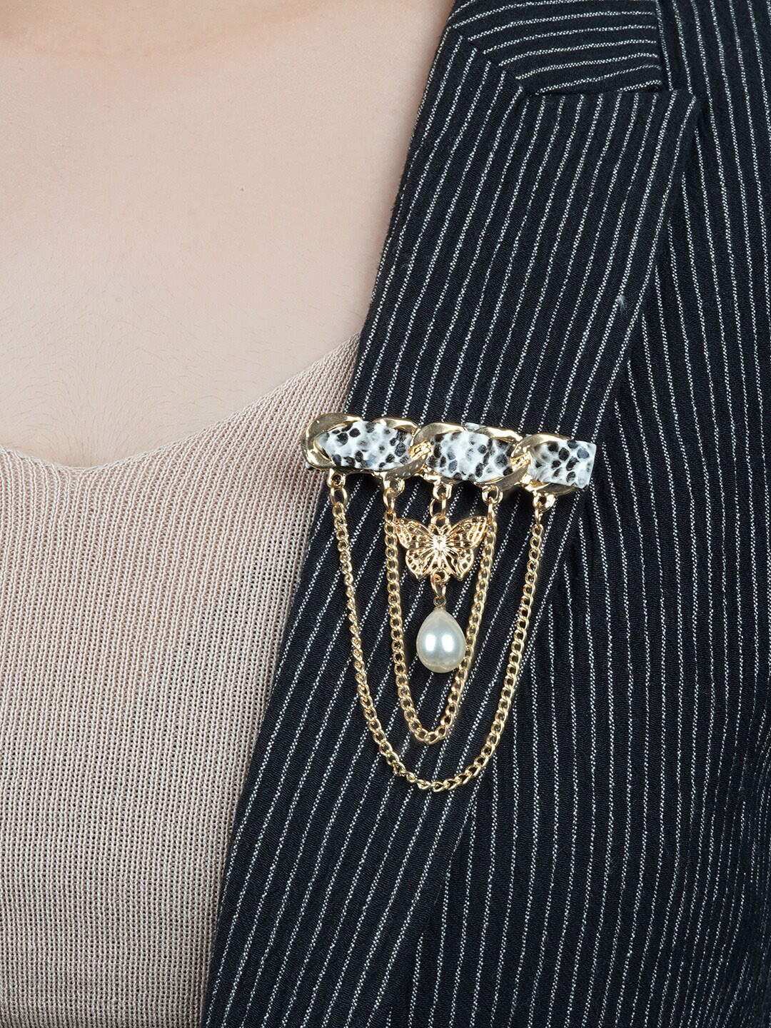 

JOKER & WITCH Women Black & Gold-Toned Pearl Drop Butterfly Layered Brooch