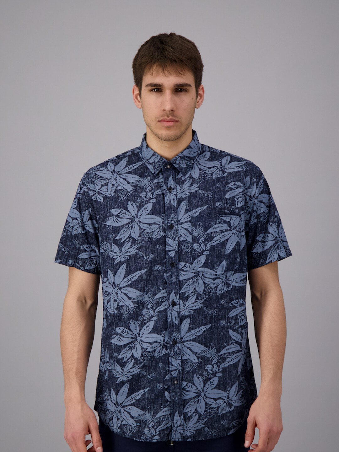 

FREESOUL Men Blue Floral Printed Casual Shirt