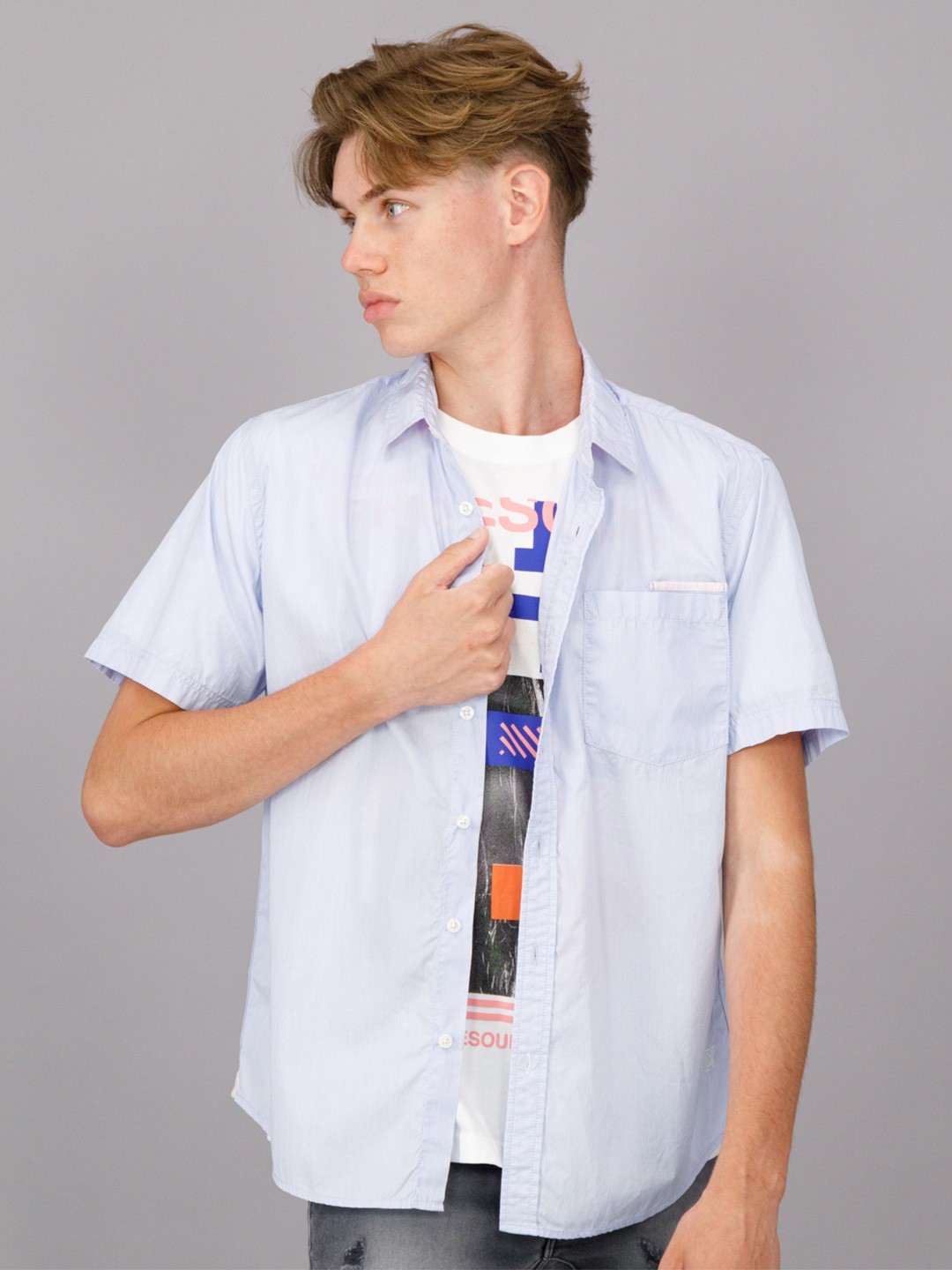 

FREESOUL Men Blue Solid Short Sleeve Casual Shirt