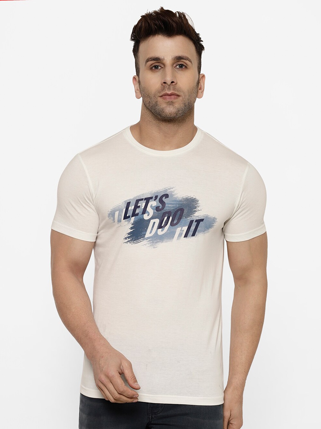 

cape canary Men Off White Typography Printed Cotton T-shirt