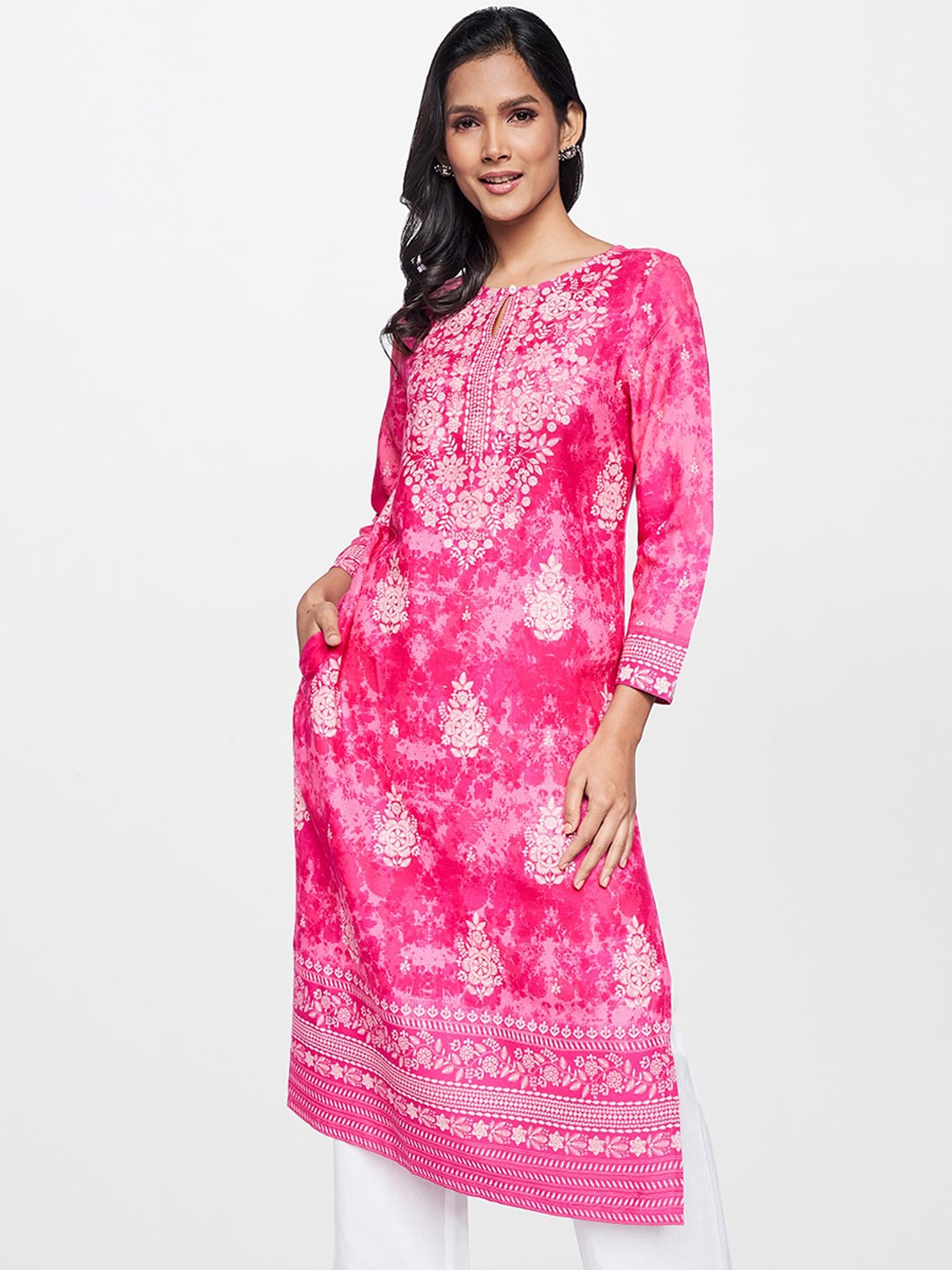

itse Women Pink & White Floral Printed Thread Work Straight Kurta