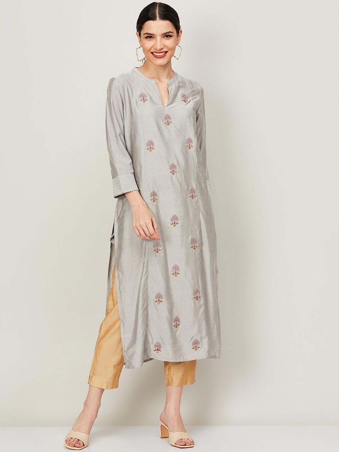 

Melange by Lifestyle Women Grey Embroidered Thread Work Kurta