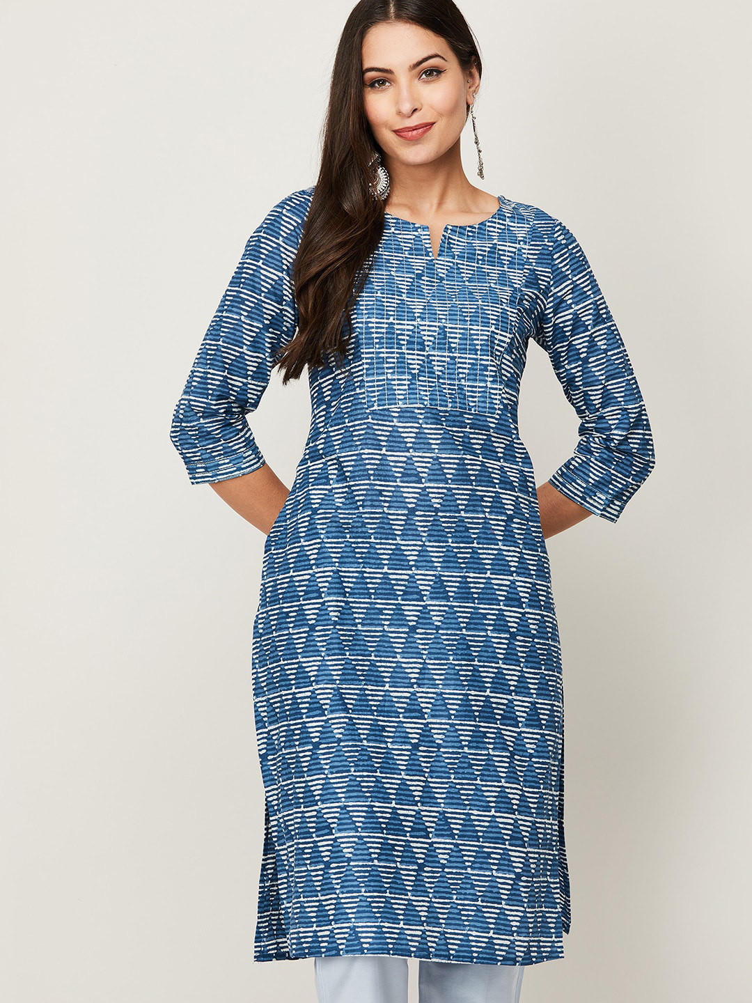 

Melange by Lifestyle Women Blue & White Geometric Printed Kurta