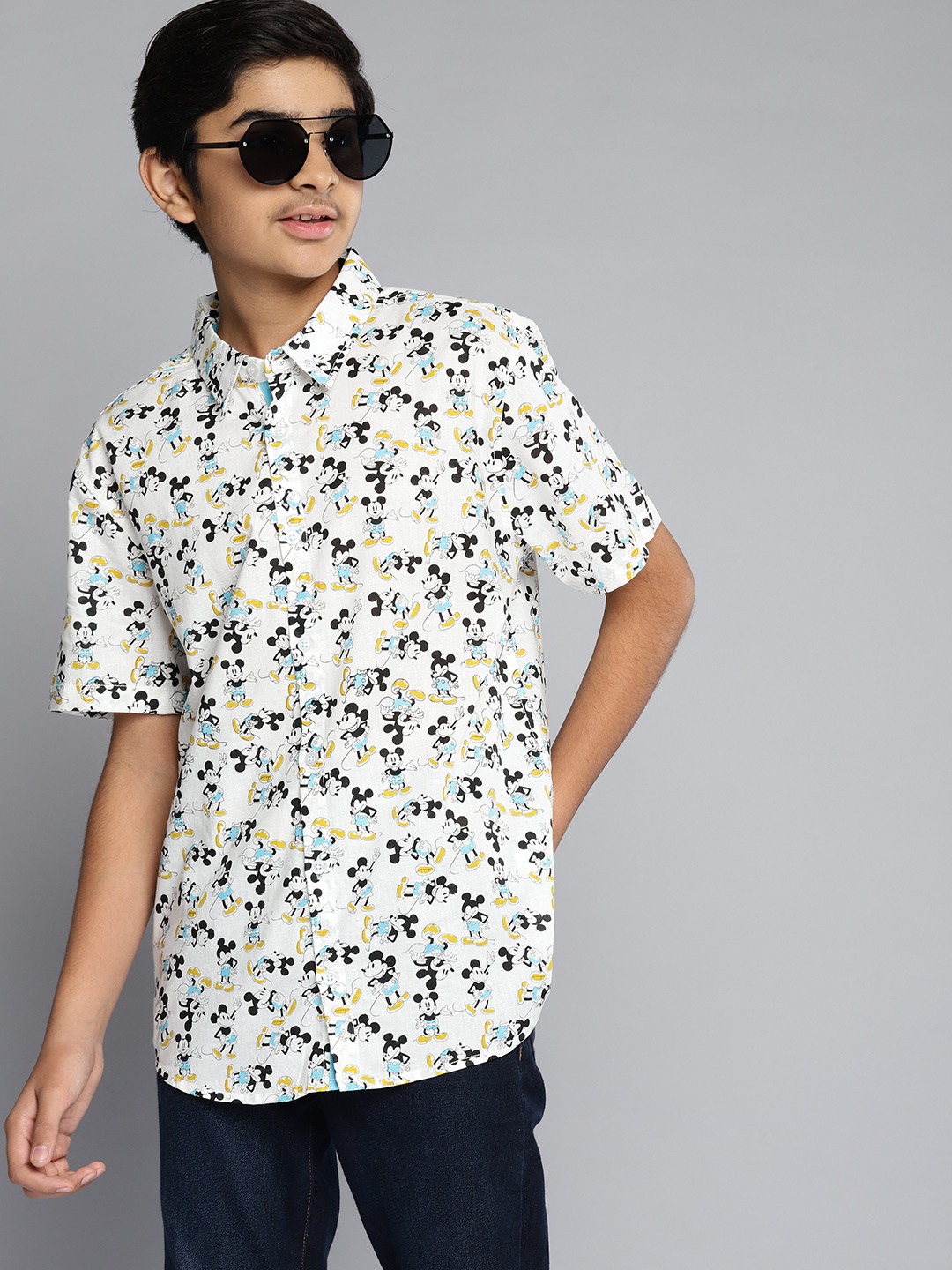

YK Disney Teen Boys White & Black Mickey Mouse Printed Cotton Casual Shirt