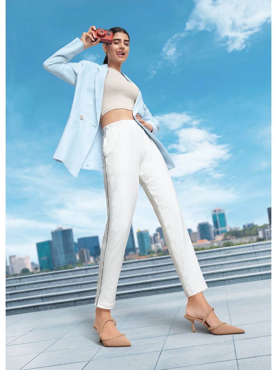 

elleven Women White Trousers