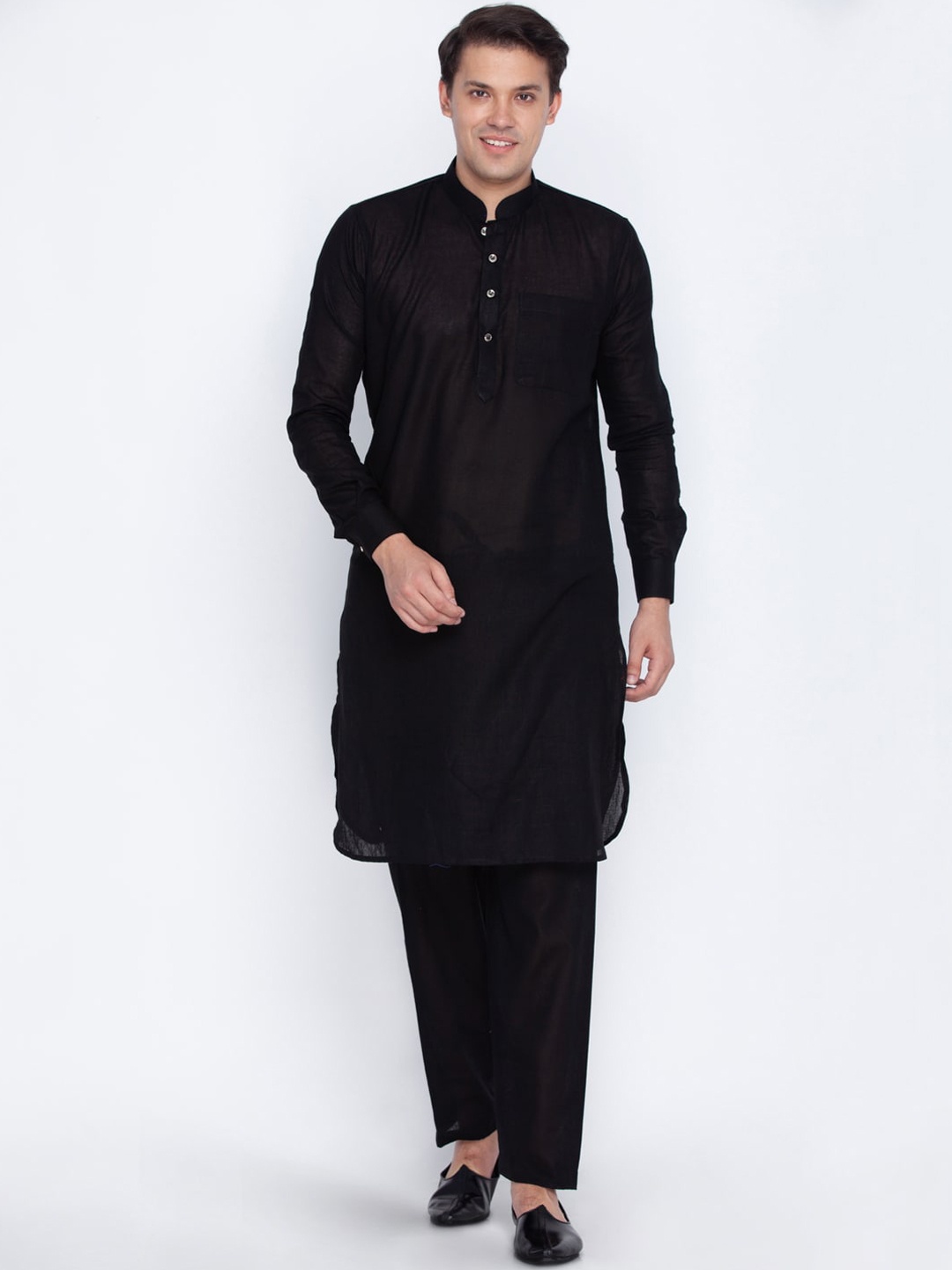 

VASTRAMAY Men Black Kurta with Pyjamas