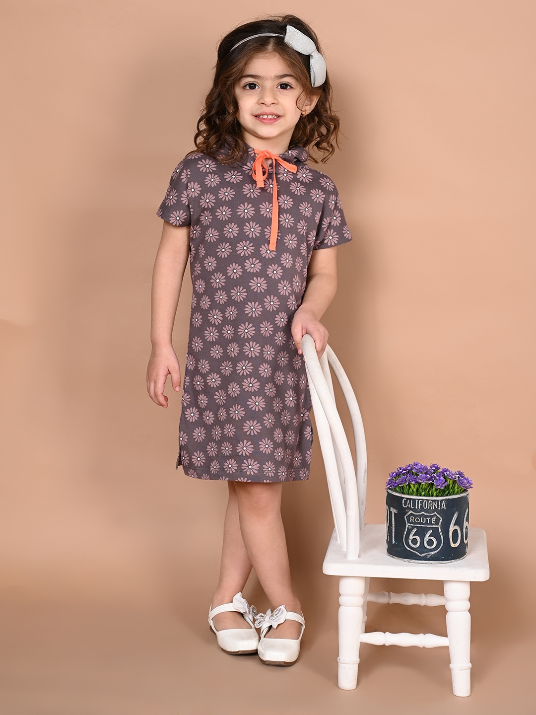 

LilPicks Brown & Orange Floral Tie-Up Neck A-Line Dress