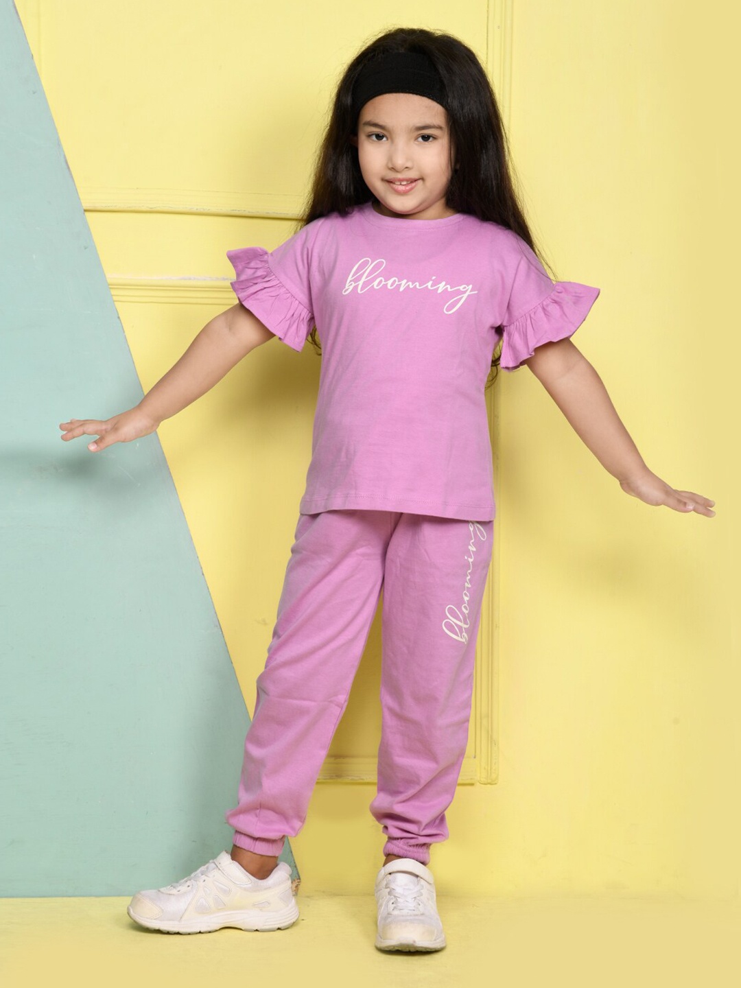 

LilPicks Girls Purple Printed Top with Trousers