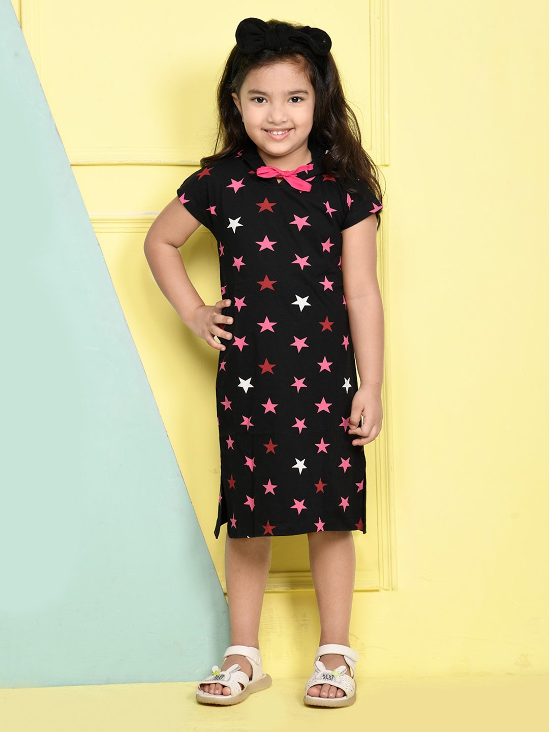 

LilPicks Black & Peach-Coloured Sheath Dress