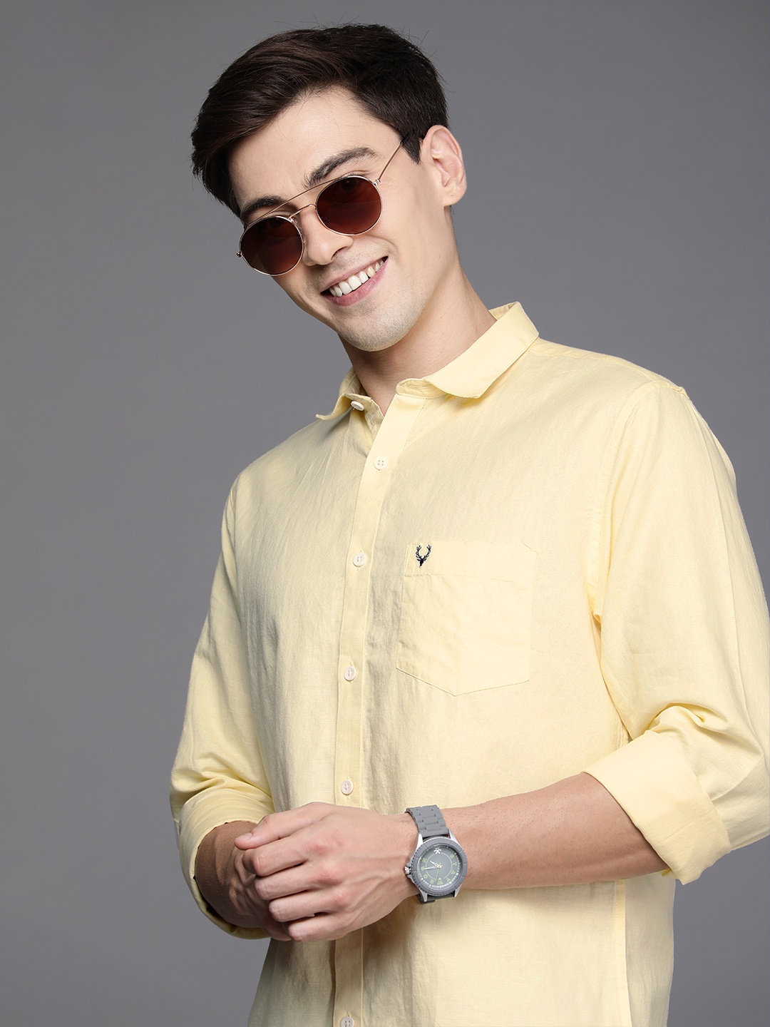 

Allen Solly Men Yellow Solid Sport Fit Casual Shirt