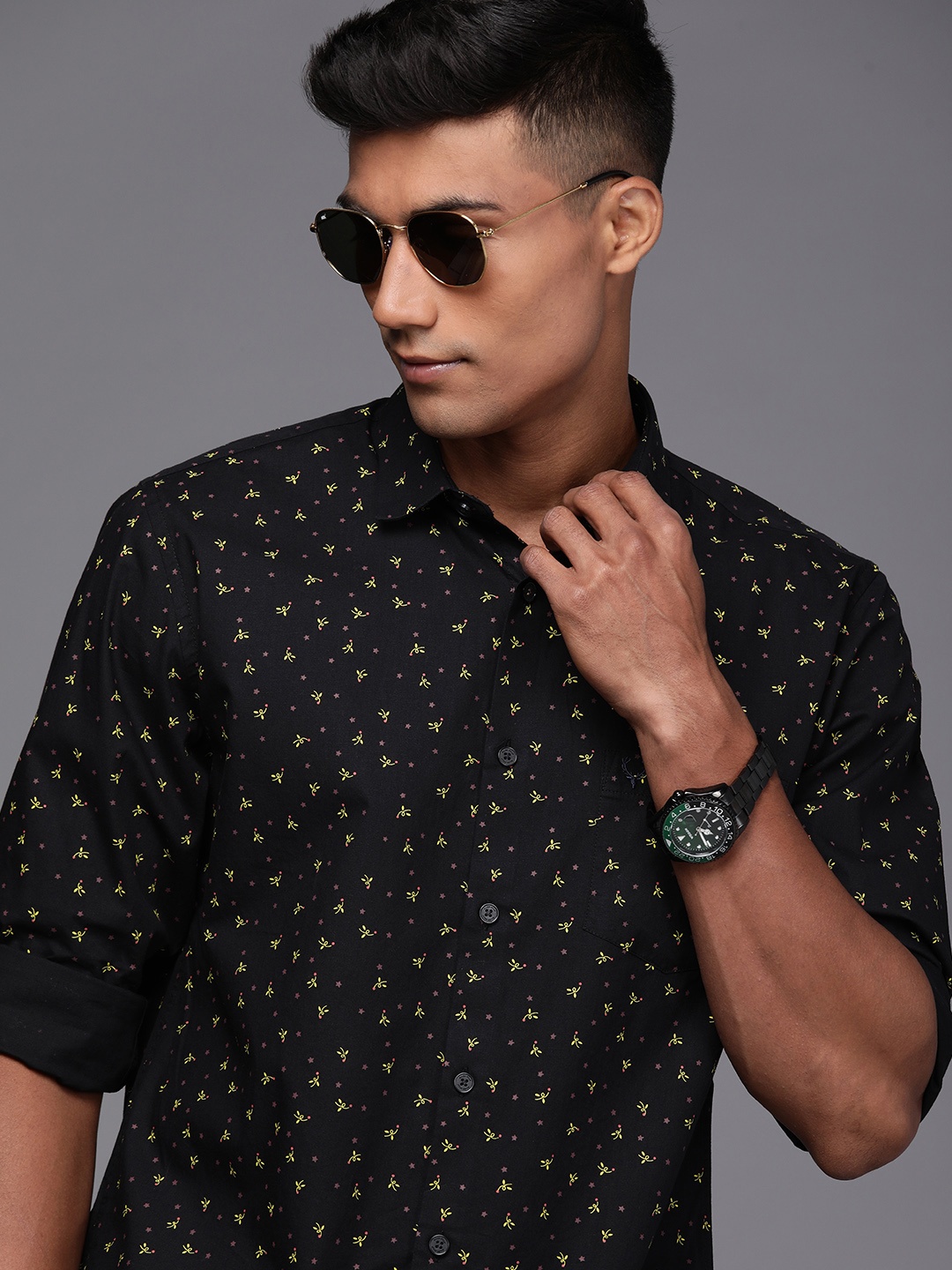 

Allen Solly Men Black Printed Pure Cotton Casual Shirt