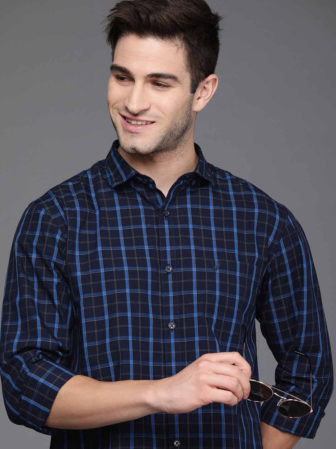 

Allen Solly Men Navy Blue Sport Fit Checked Pure Cotton Casual Shirt