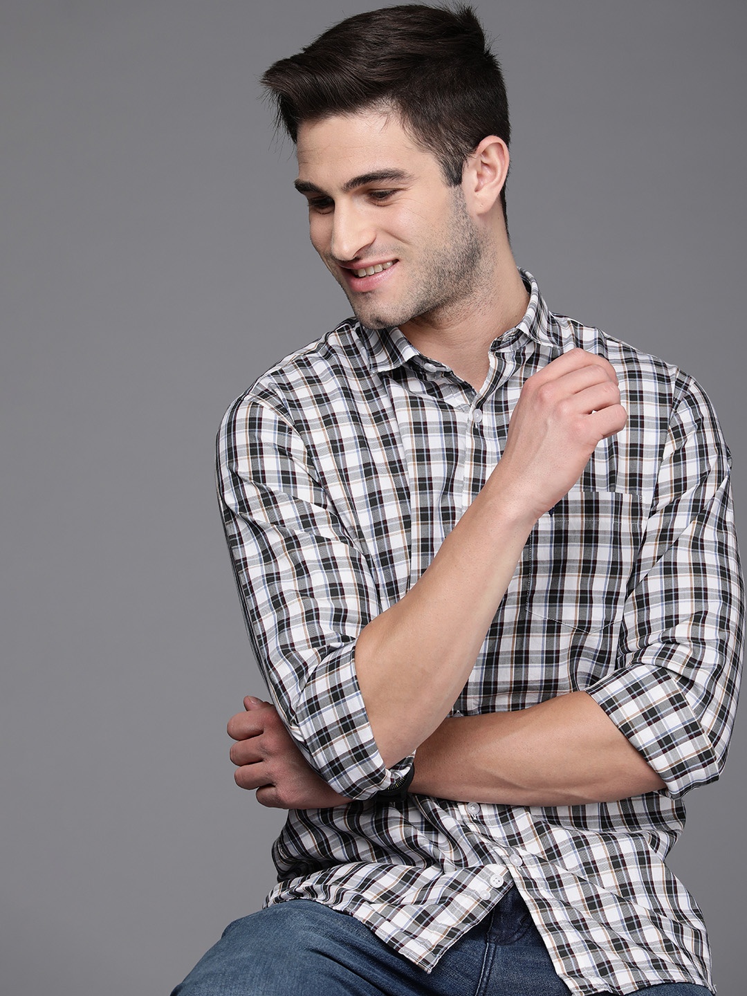 

Allen Solly Men Dark Green And White Checked Pure Cotton Casual Shirt