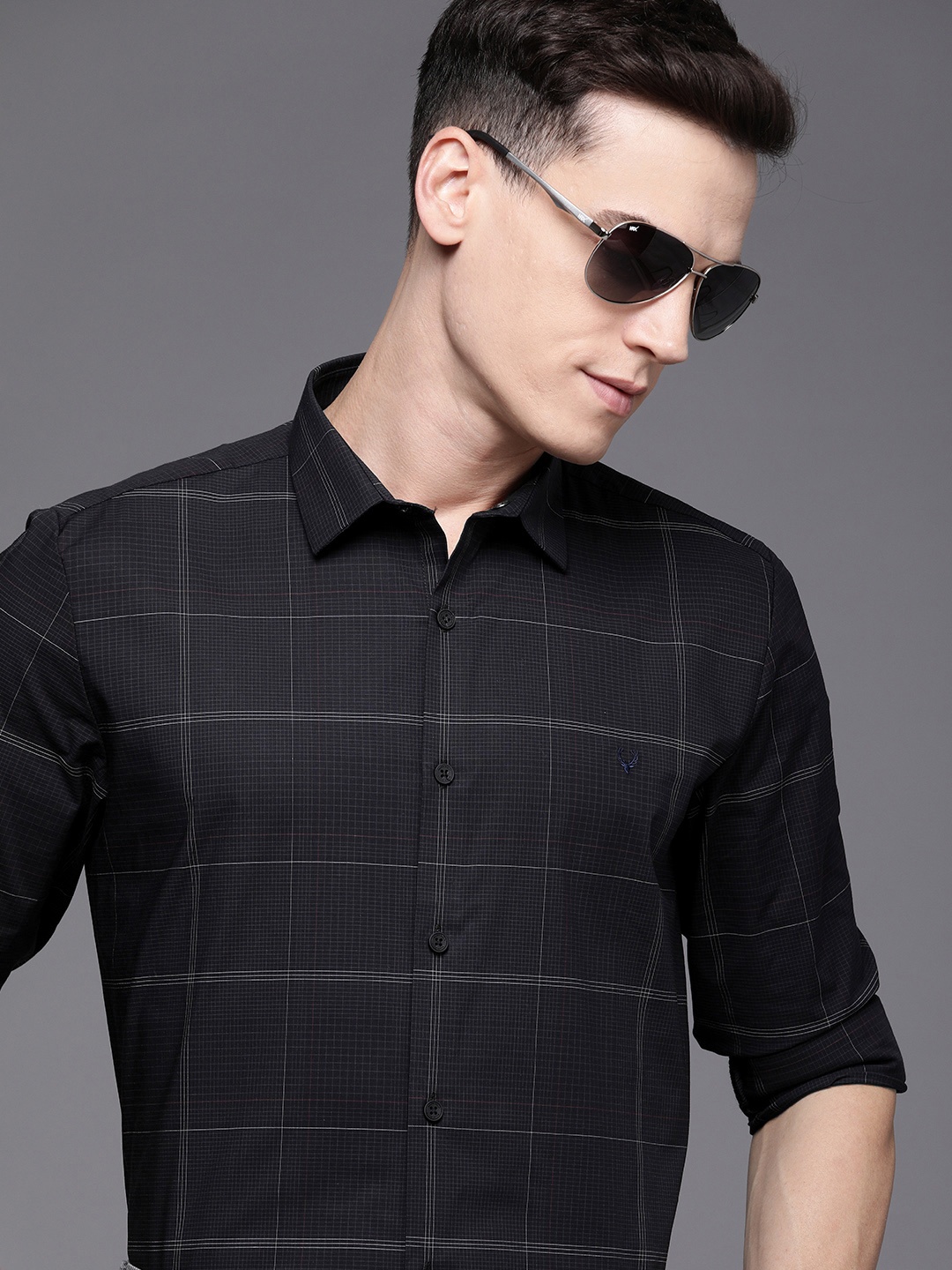 

Allen Solly Men Black Comfy Slim Fit Checked Formal Shirt