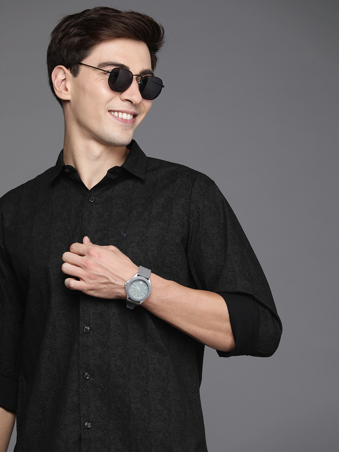

Allen Solly Men Black Tropical Printed Pure Cotton Casual Shirt