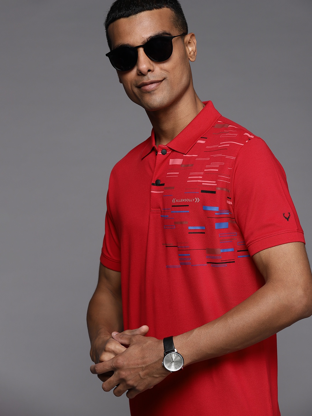 

Allen Solly Men Red T-shirt