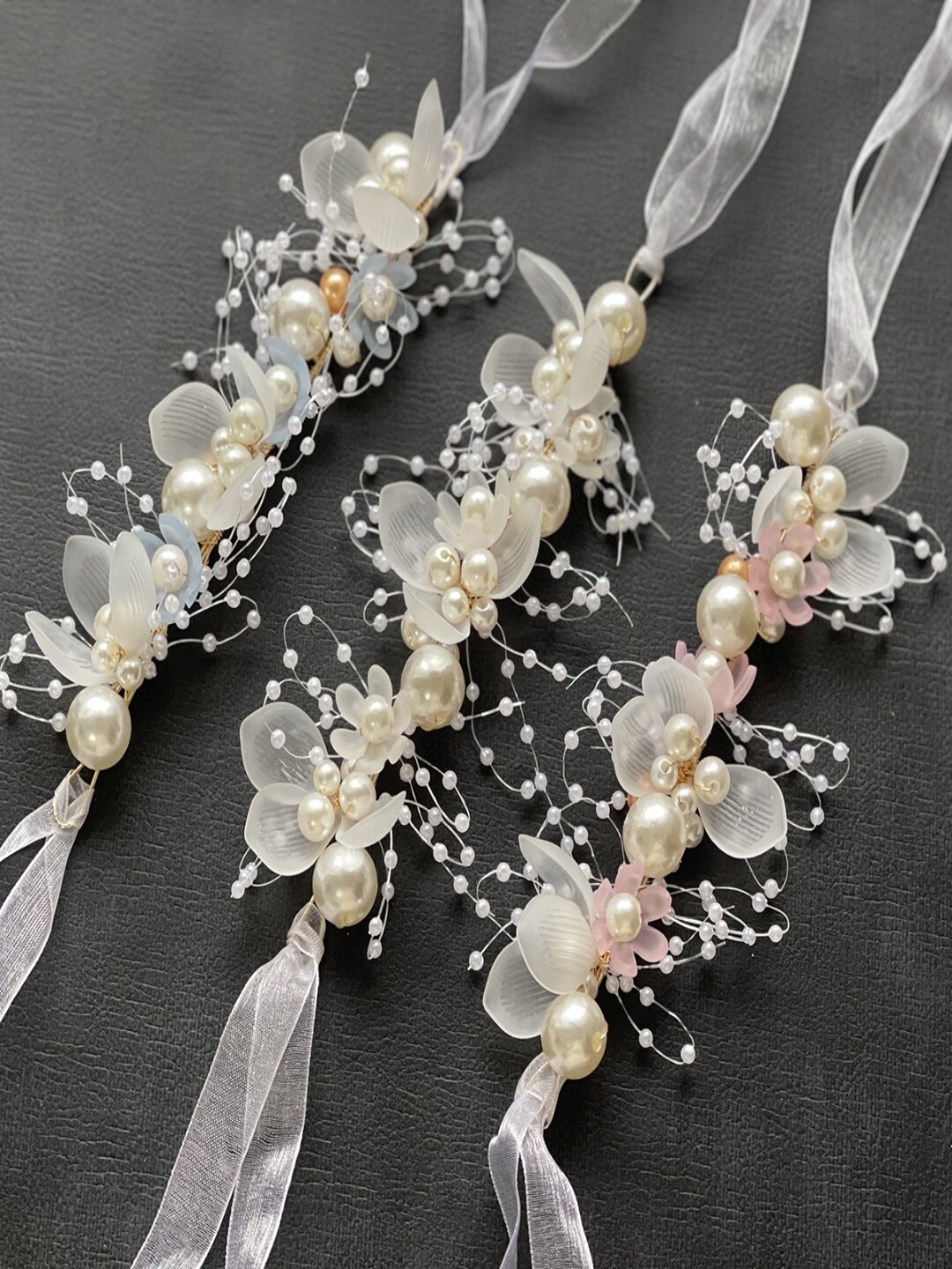 

AQUASTREET Women White & Blue Pearls & Floral Pack of 3 Charm Bracelet