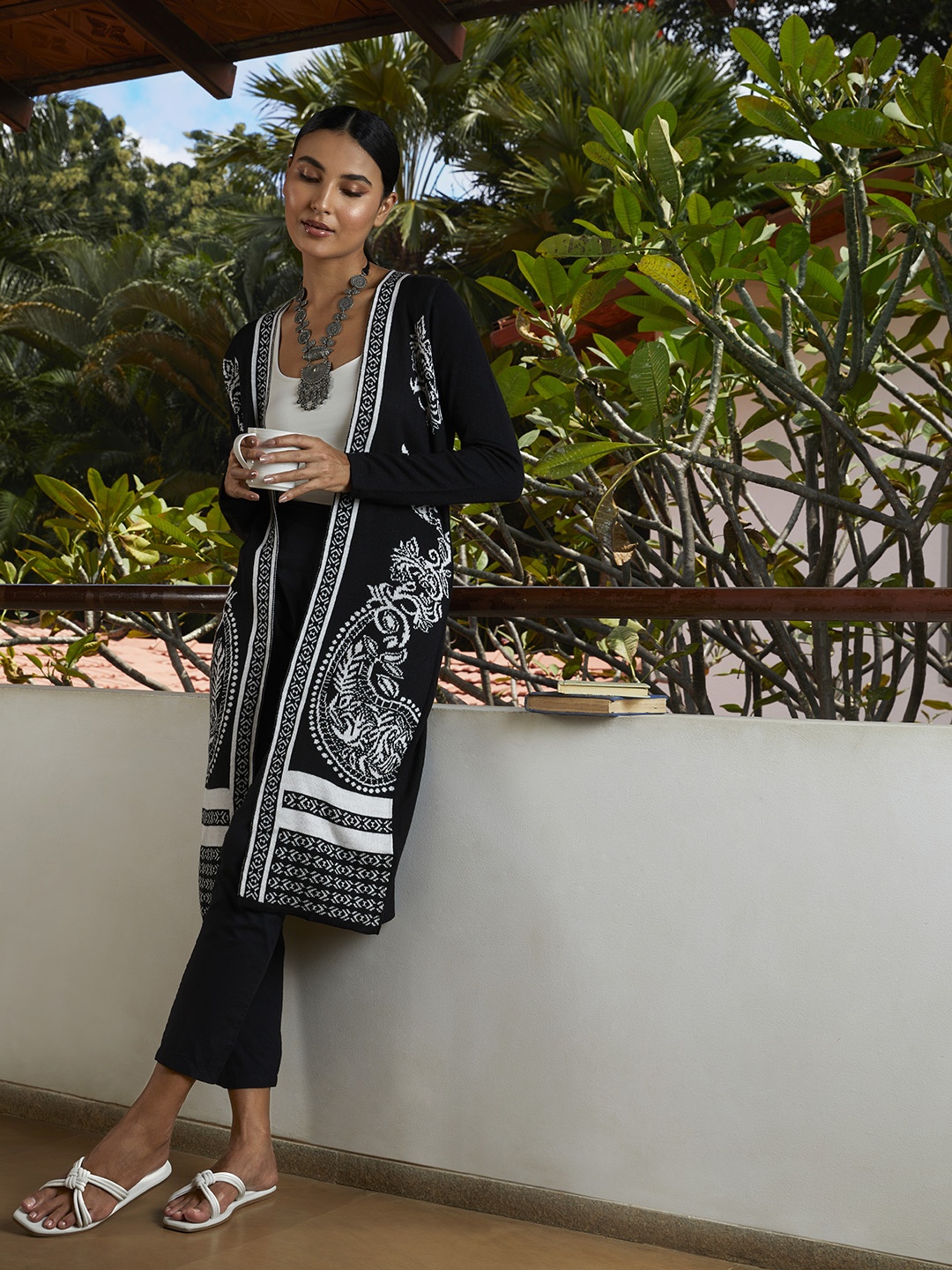 

Anouk Women Black & White Ethnic Motifs Self Design Longline Front Open Sweater