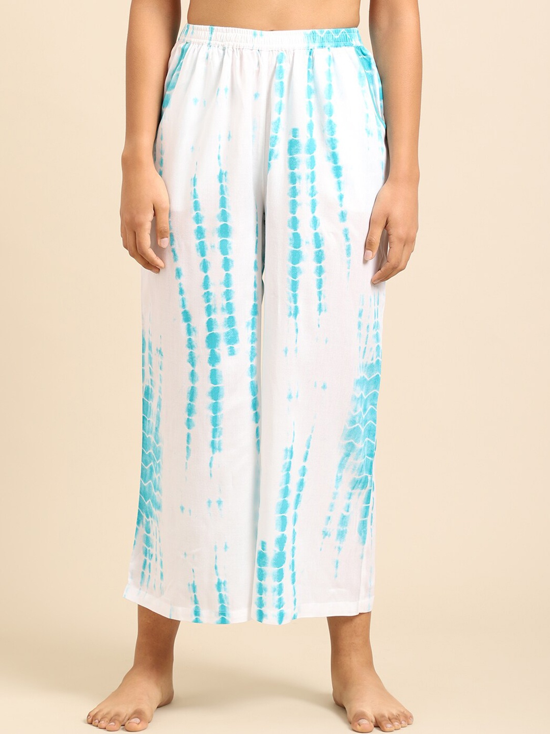 

Katn India Women Turquoise Blue & White Tie & Dye Printed Wide Leg Flared Lounge Pants