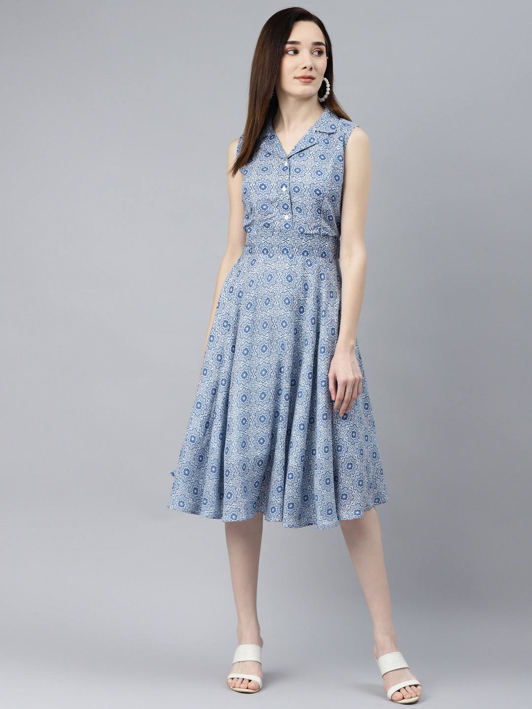 

Ayaany Blue & White Ethnic Motifs Cotton Ethnic Dress